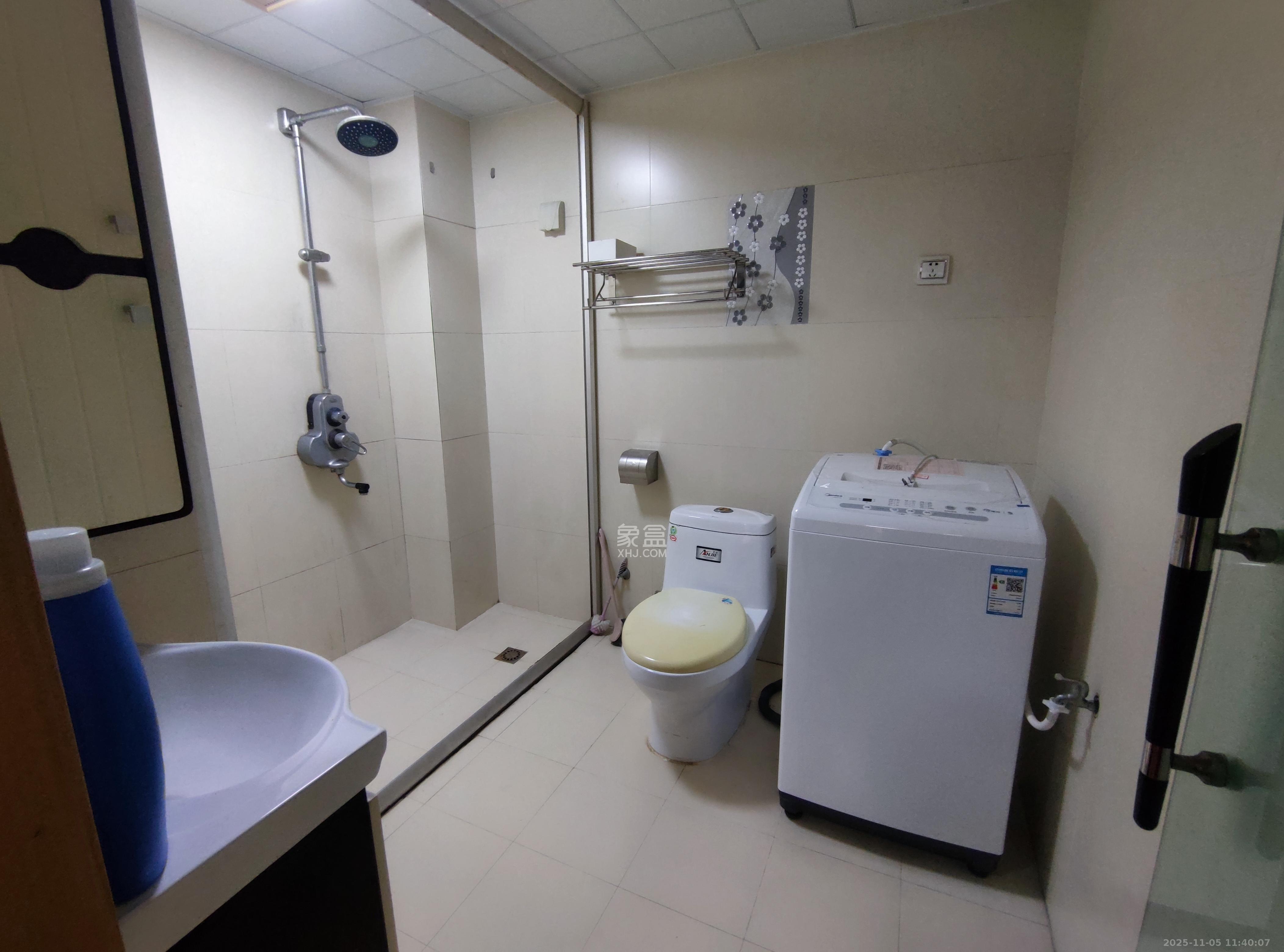 楚天馨苑 3室2厅2卫 1800.0元/月 楚天馨苑 3室2厅2卫 1800.0元/月室内图