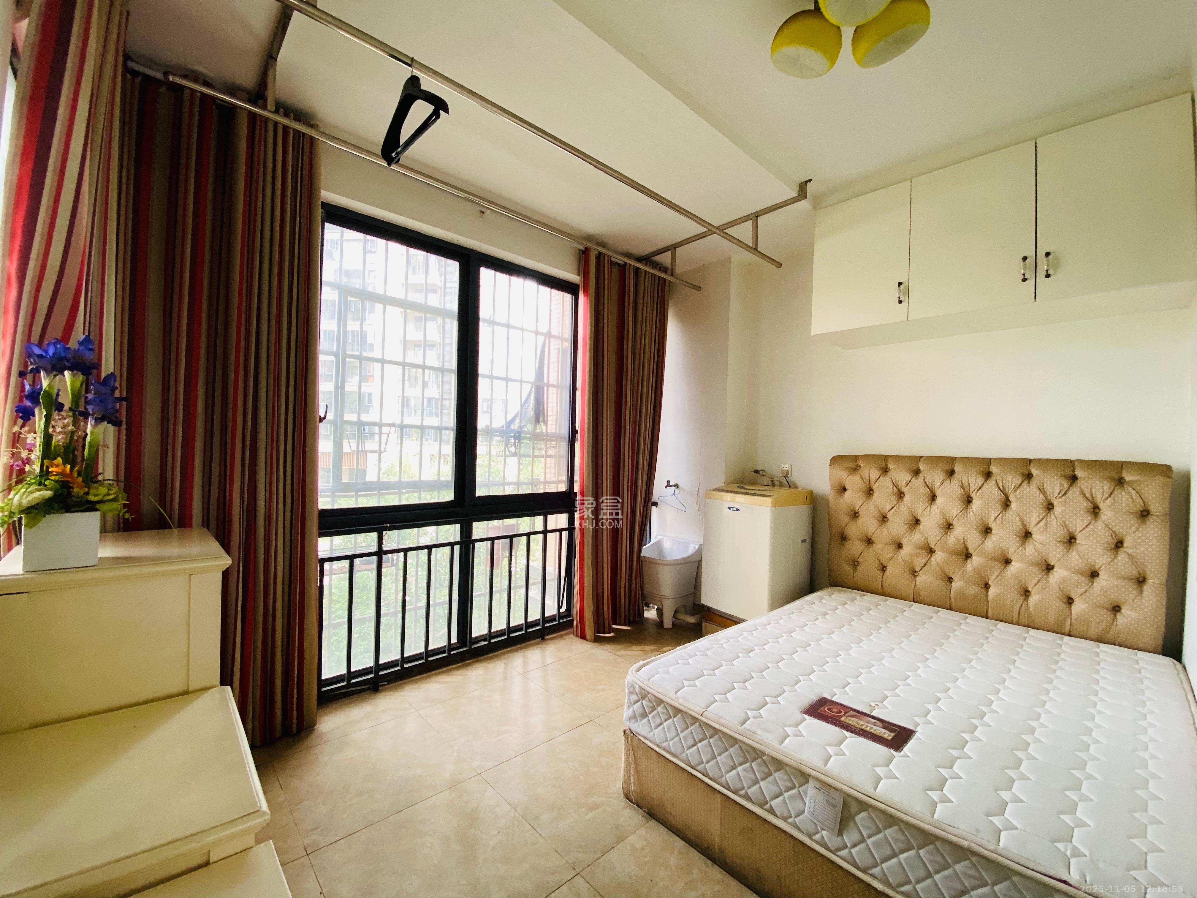 瑞都华庭（华庭美苑）  3室2厅1卫    2400.0元/月室内图