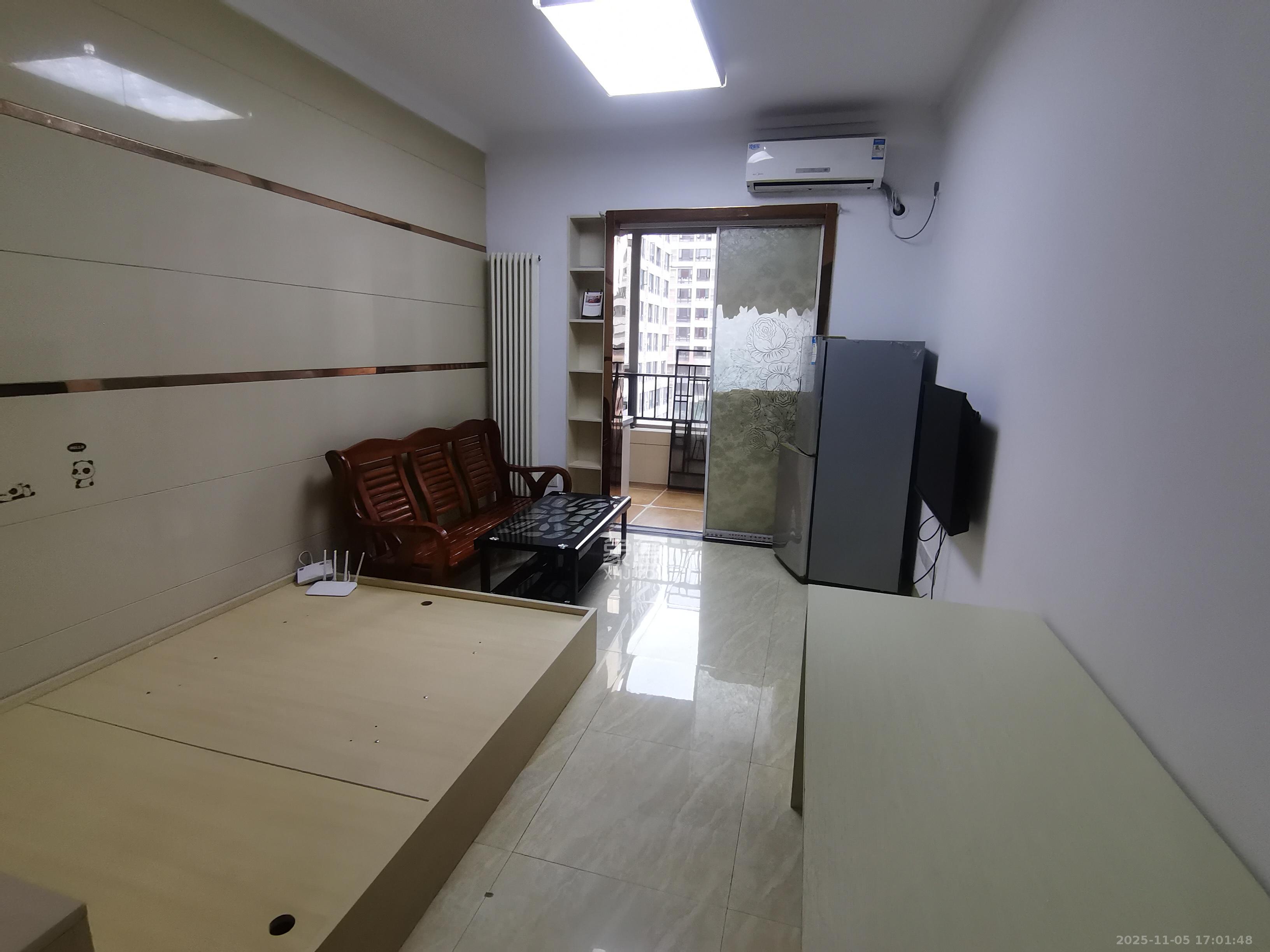 怡海星城 1室1厅1卫 900.0元/月 怡海星城 1室1厅1卫 900.0元/月室内图