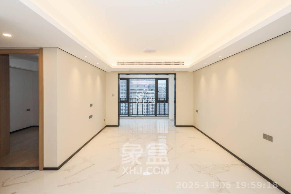 中海麓山境南区 3室2厅2卫 2200.0元/月 中海麓山境南区 3室2厅2卫 2200.0元/月室内图