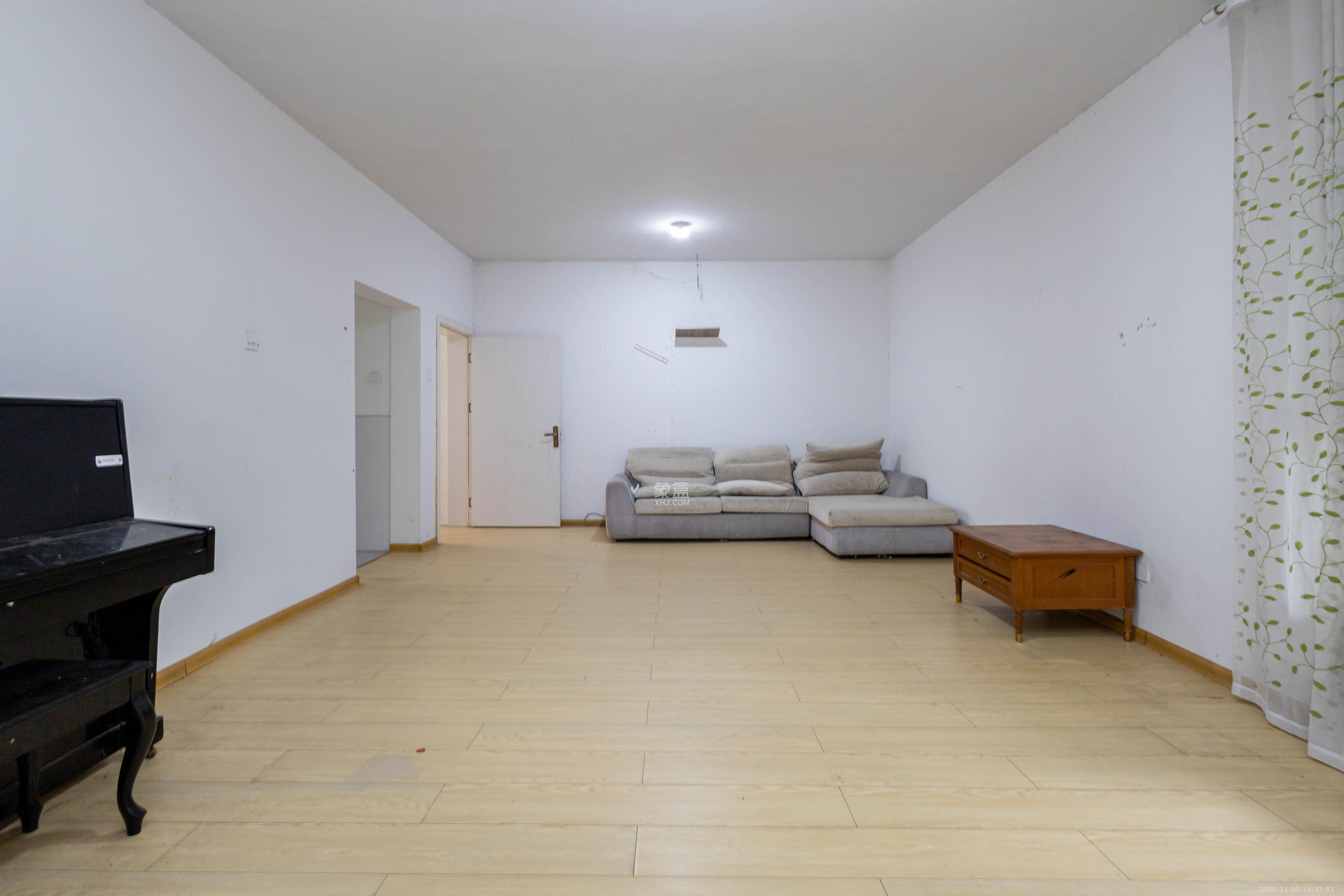 天园假日  3室2厅2卫    108.0万