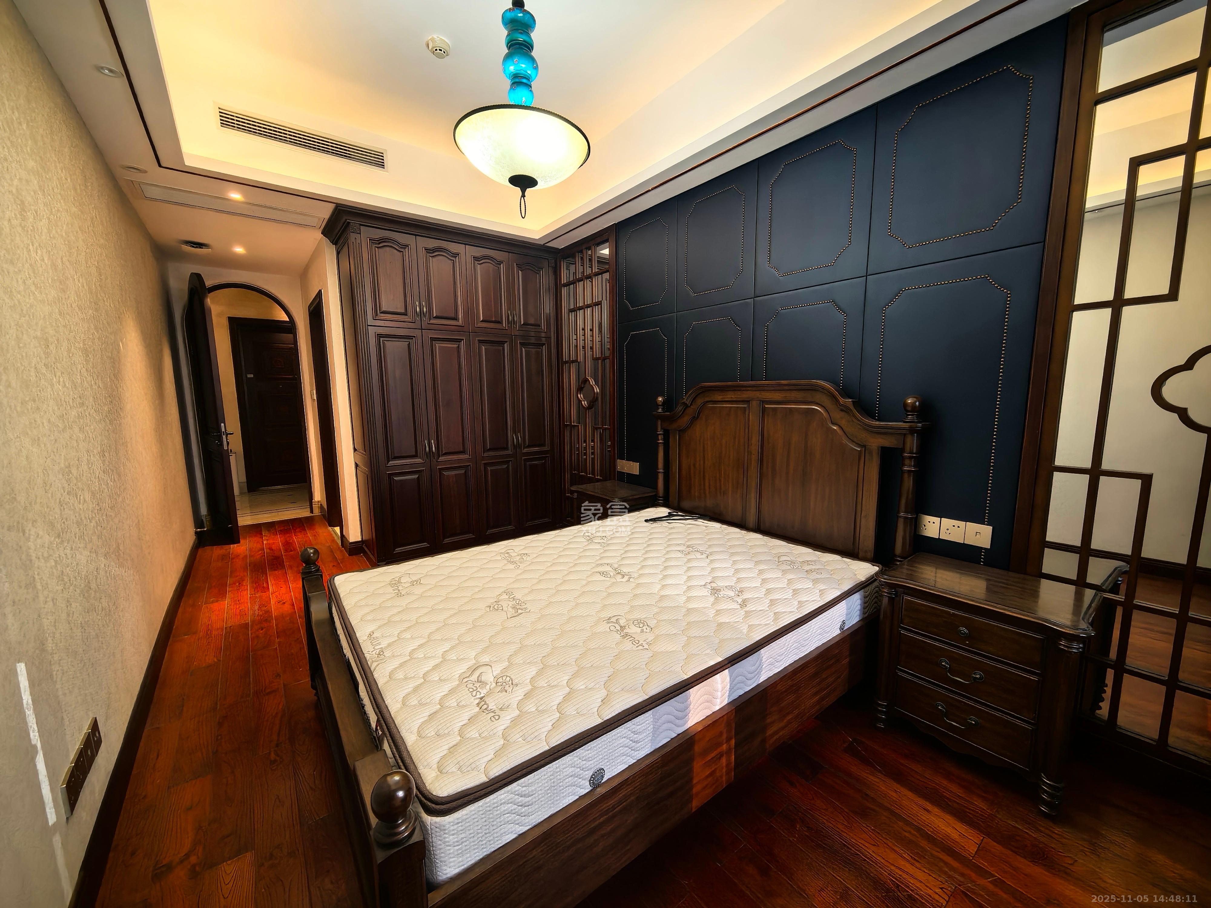 保利国际广场  4室2厅2卫    16000.0元/月