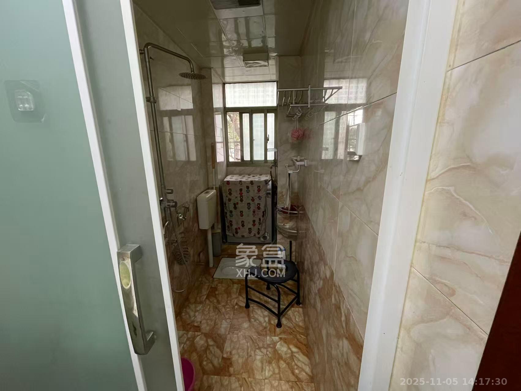 红旗区五片  2室1厅1卫    2200.0元/月室内图