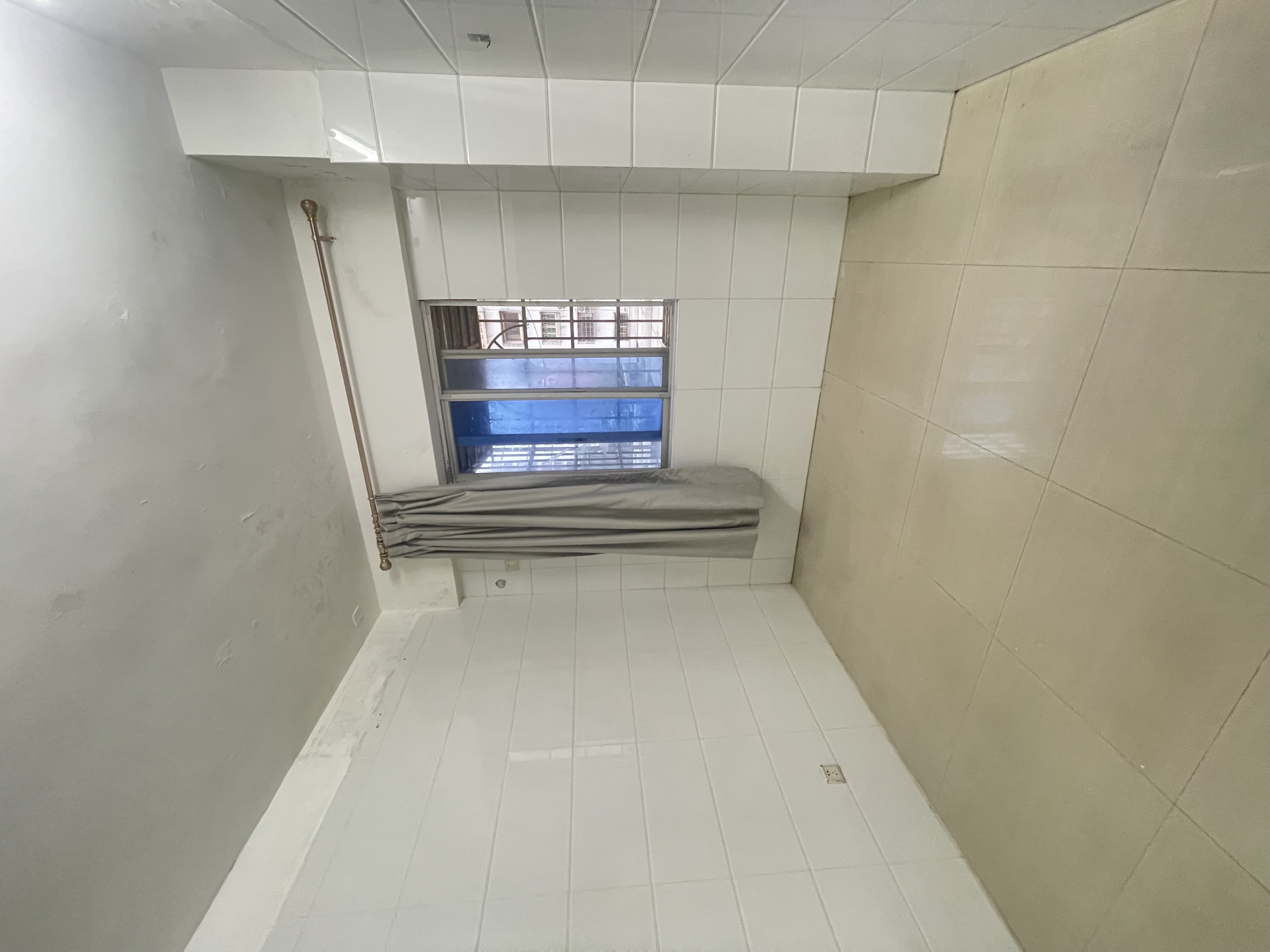 金桃苑 4室2厅1卫 2300.0元/月 金桃苑 4室2厅1卫 2300.0元/月室内图