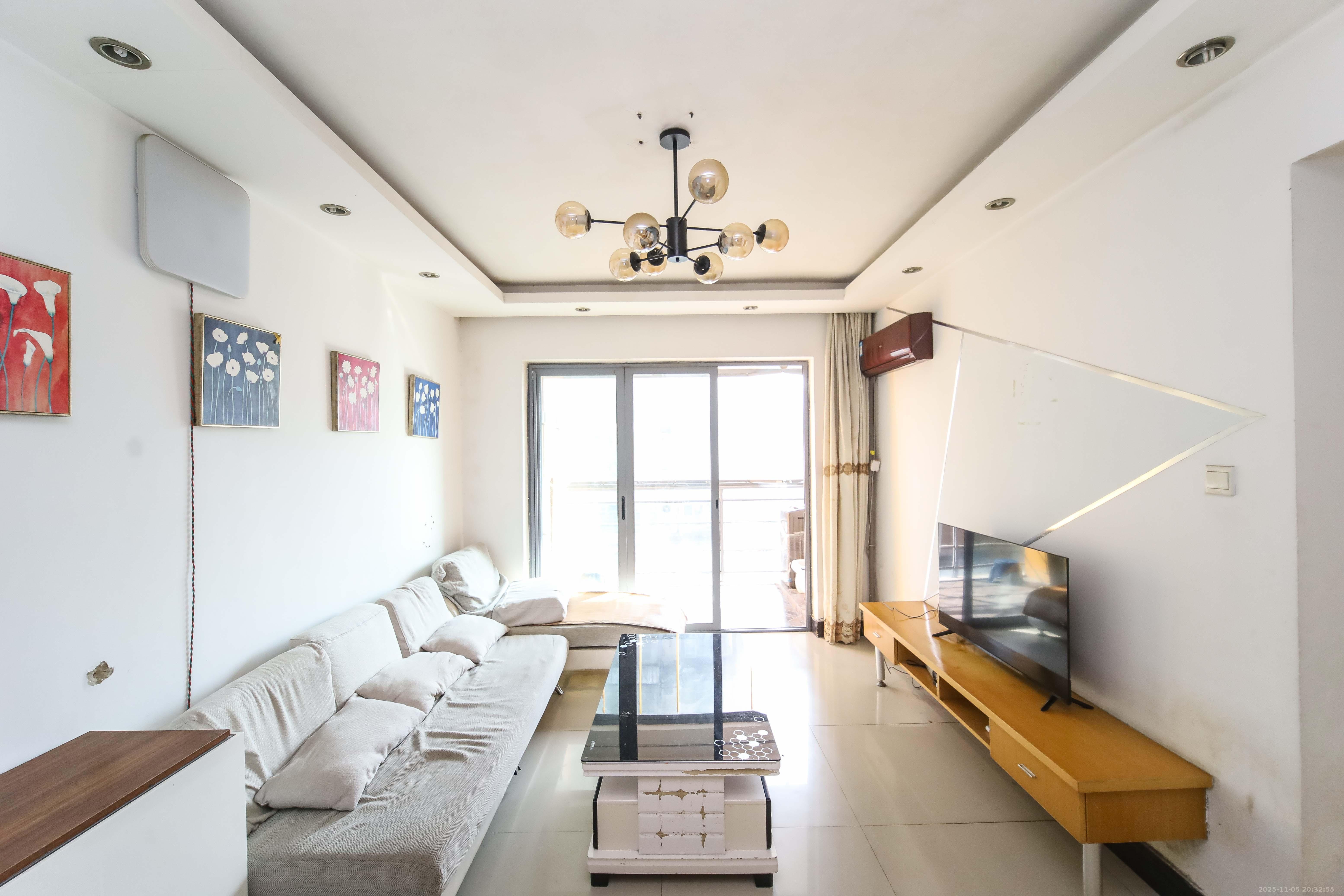 银港水晶城  2室2厅1卫    60.8万室内图1