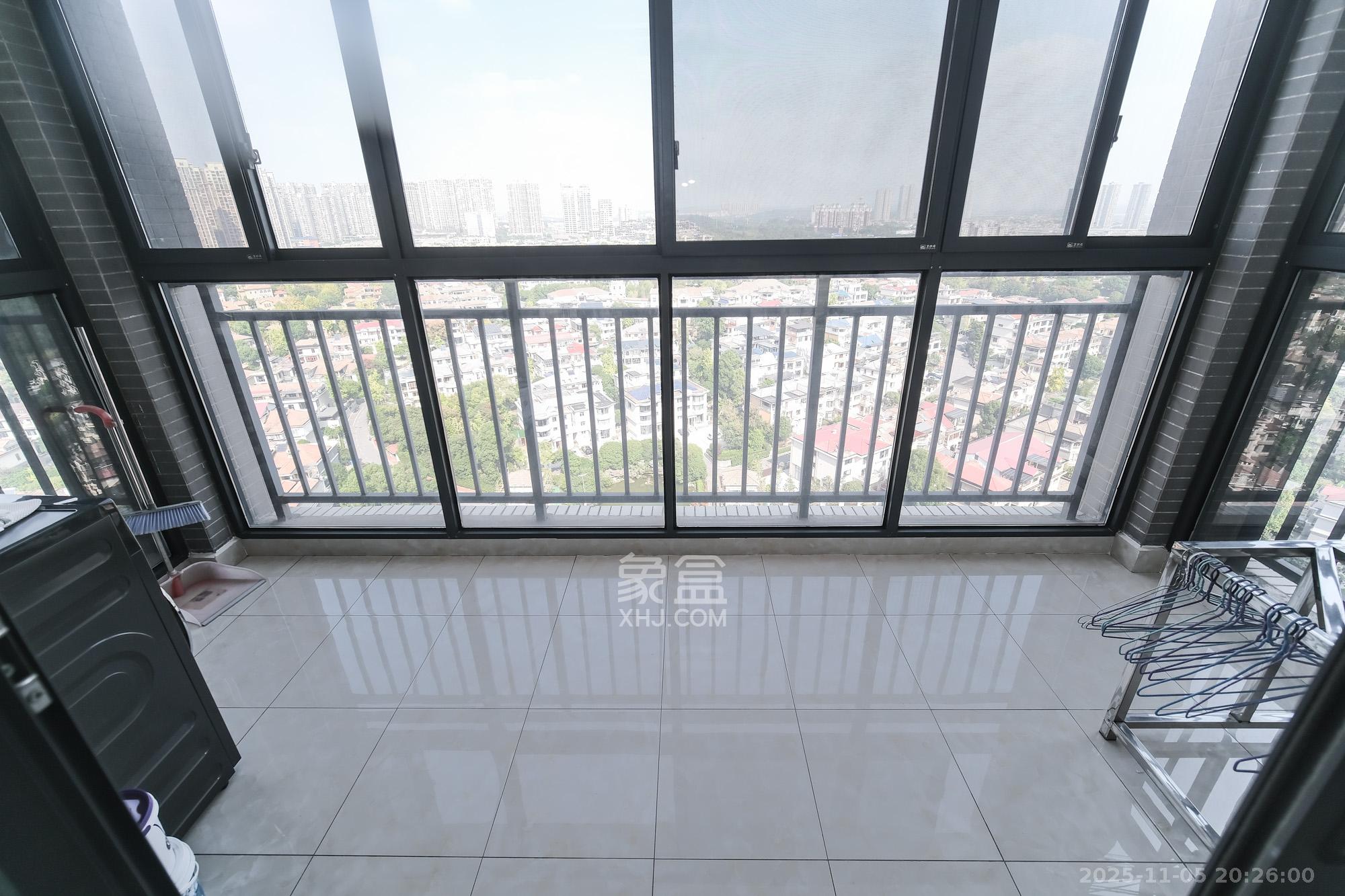 丰源国际  3室2厅1卫    78.0万阳台