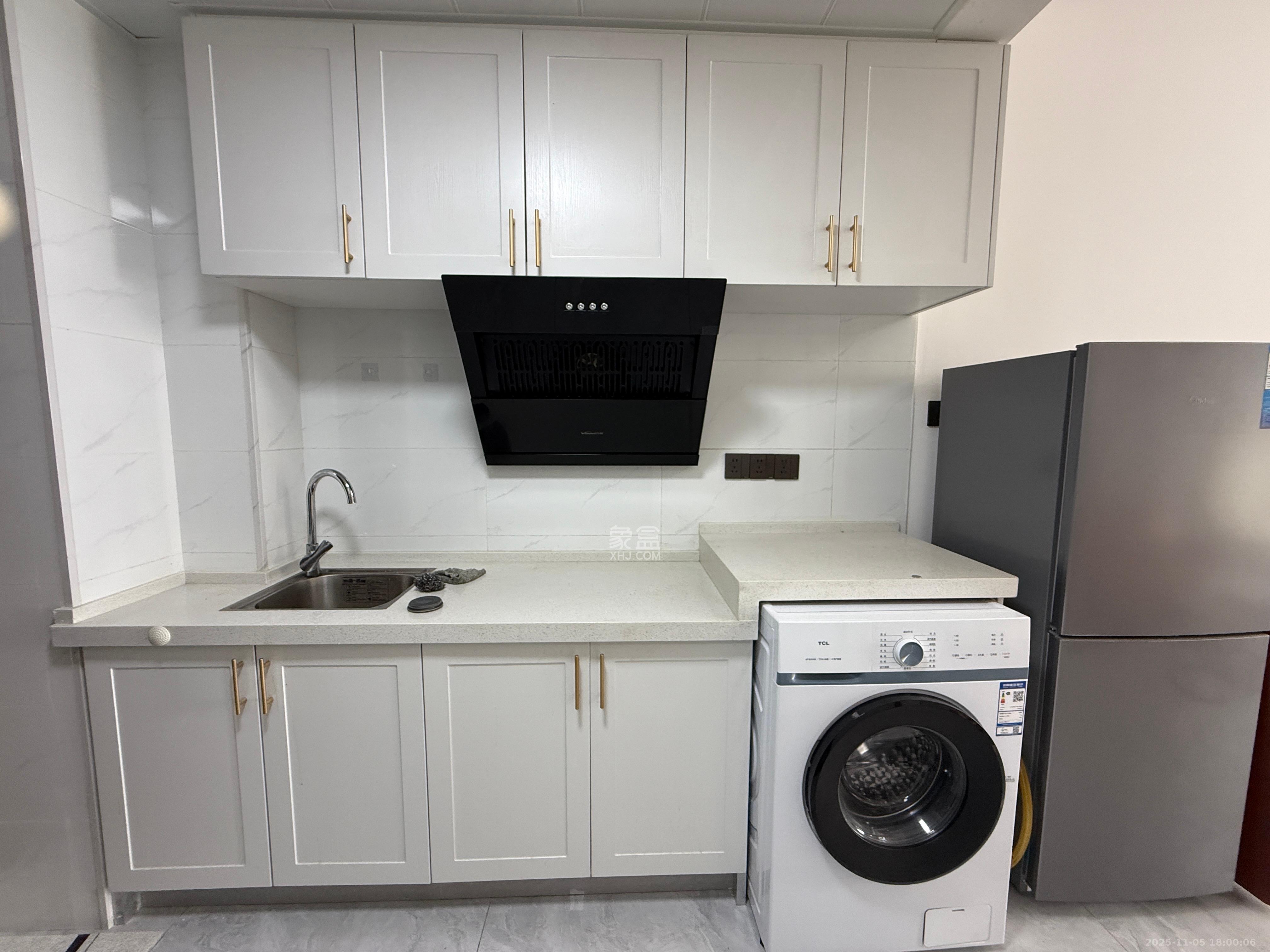 保利香槟国际 1室0厅0卫 1300.0元/月 保利香槟国际 1室0厅0卫 1300.0元/月室内图