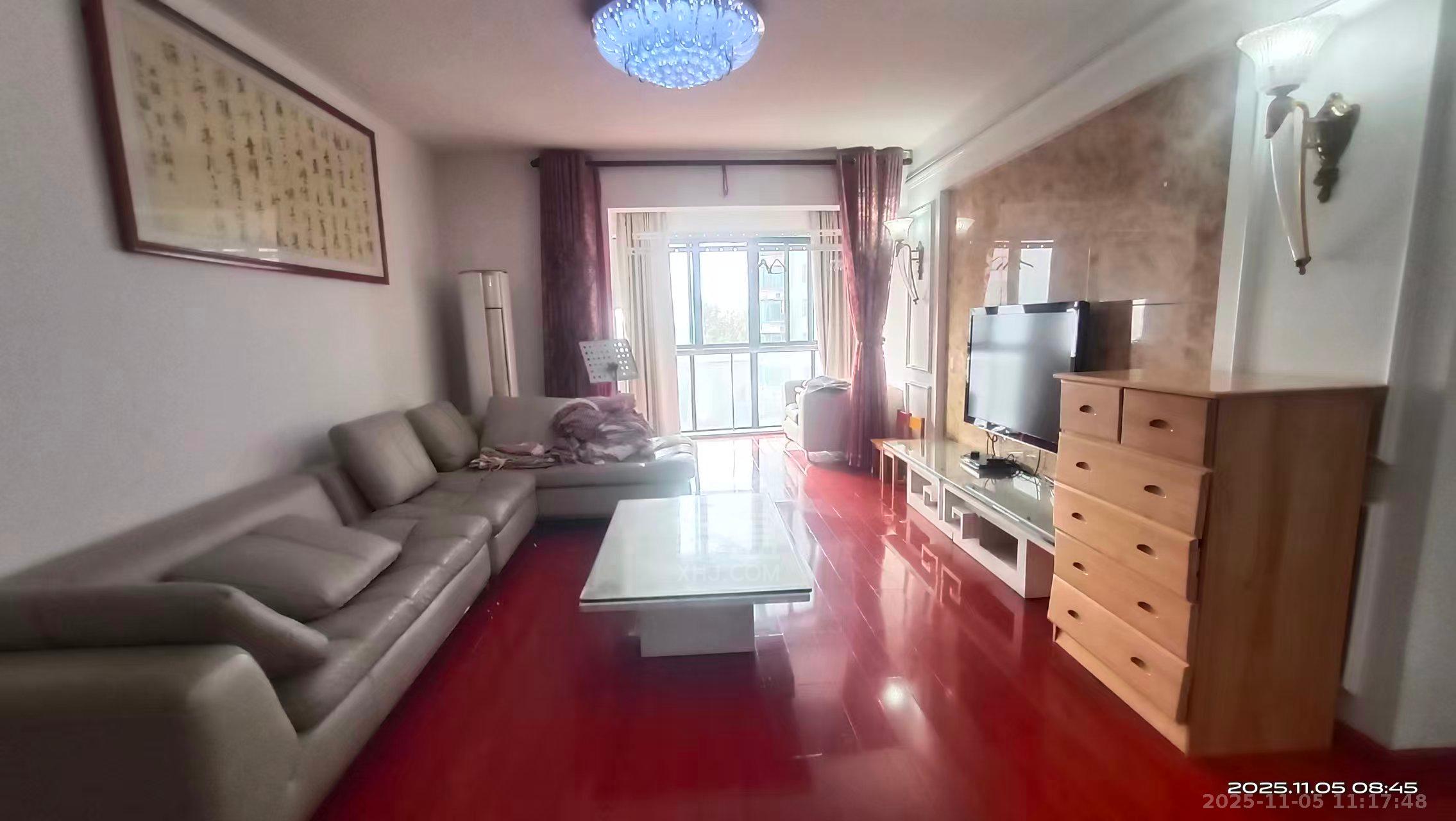 山水国际  3室2厅2卫    1600.0元/月