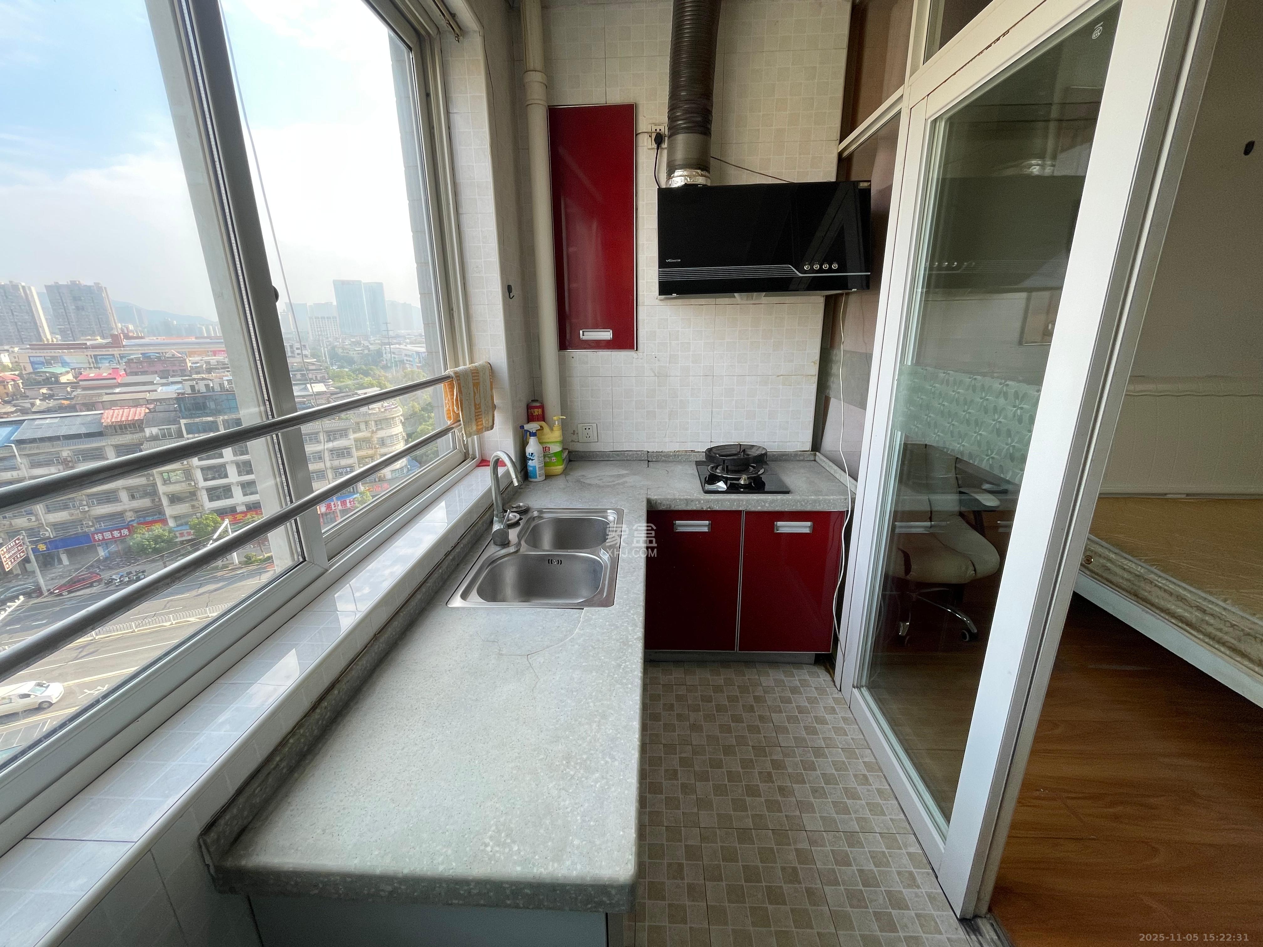 金谷大厦（桐梓坡西路）  1室1厅1卫    1500.0元/月室内图