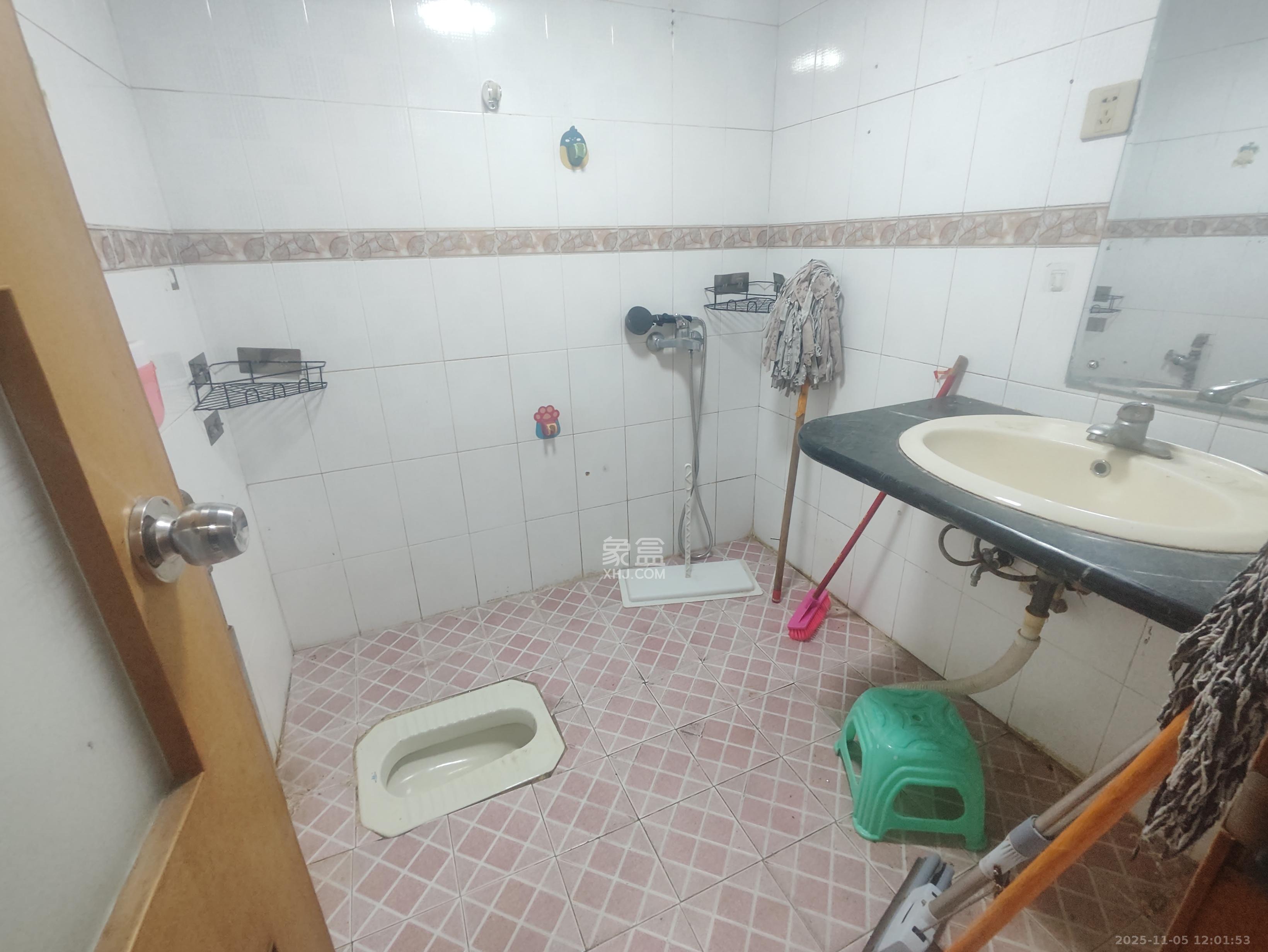 金昌花园  3室2厅1卫    1800.0元/月室内图