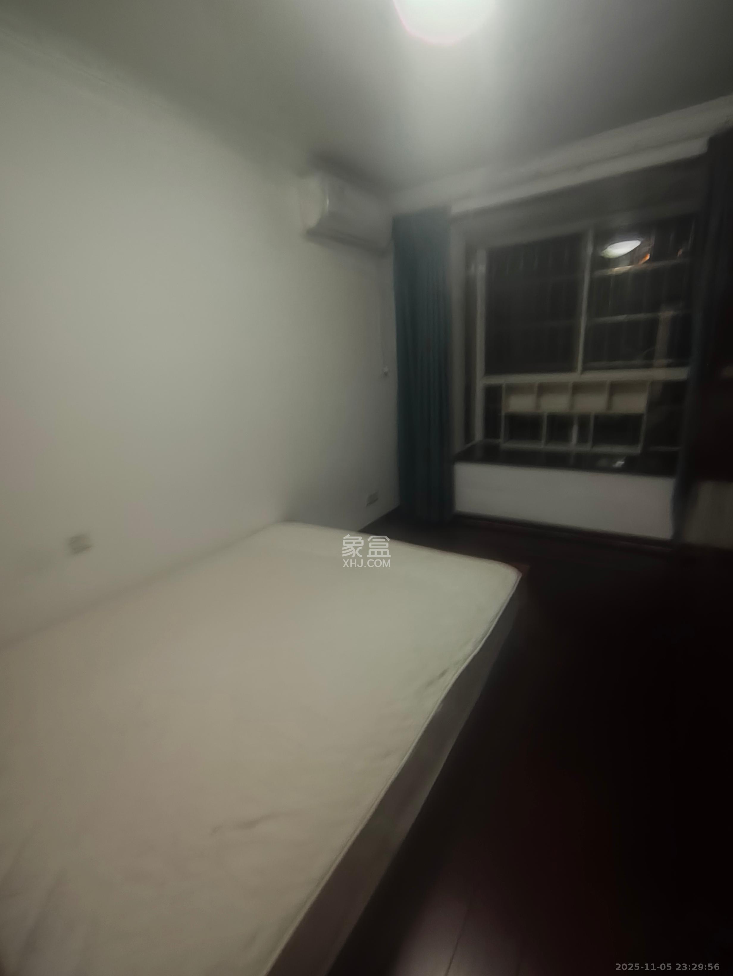 新世界广场 1室1厅1卫 1650.0元/月 新世界广场 1室1厅1卫 1650.0元/月室内图