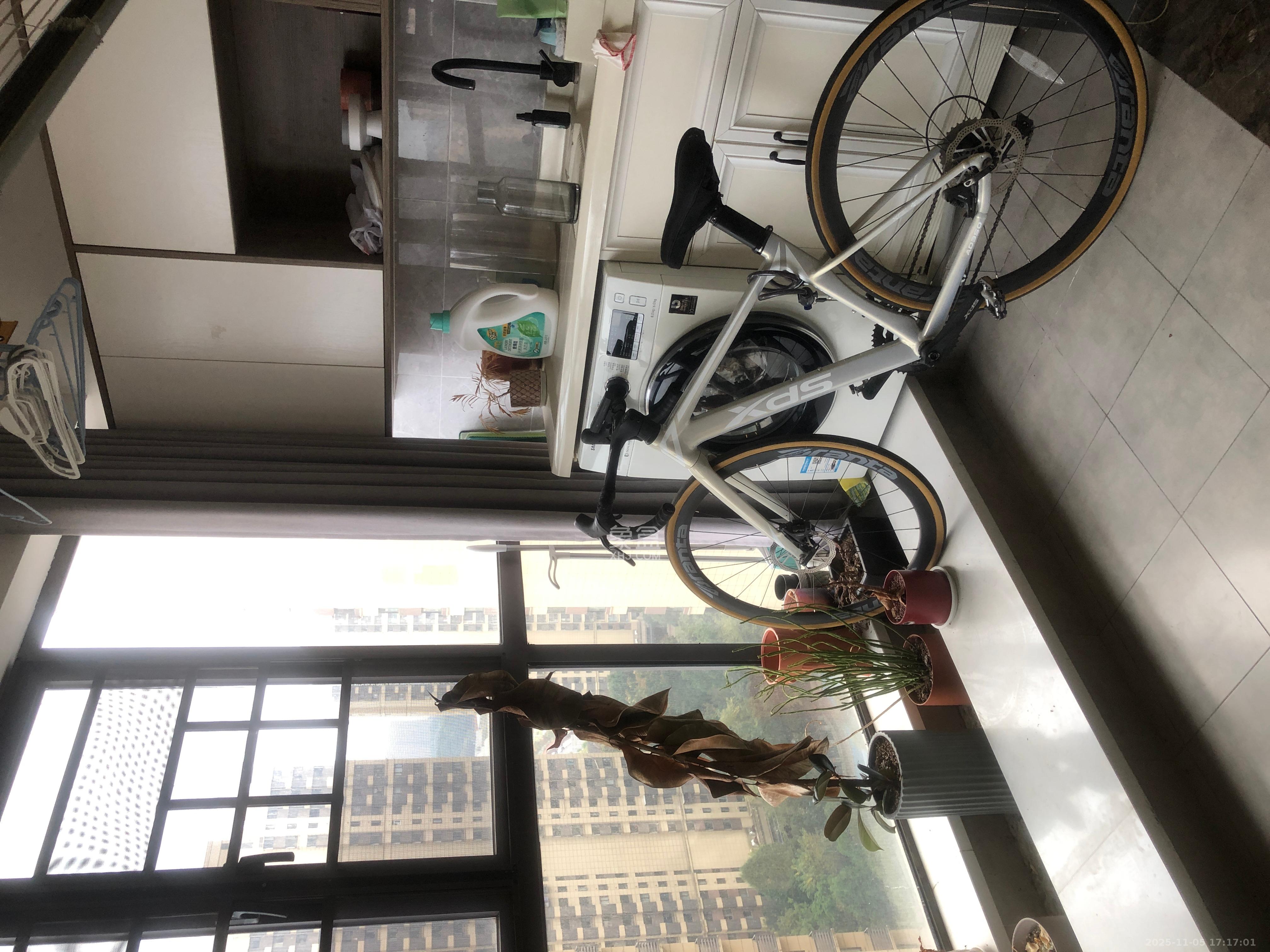 保利香槟国际 2室2厅1卫 2280.0元/月 保利香槟国际 2室2厅1卫 2280.0元/月室内图