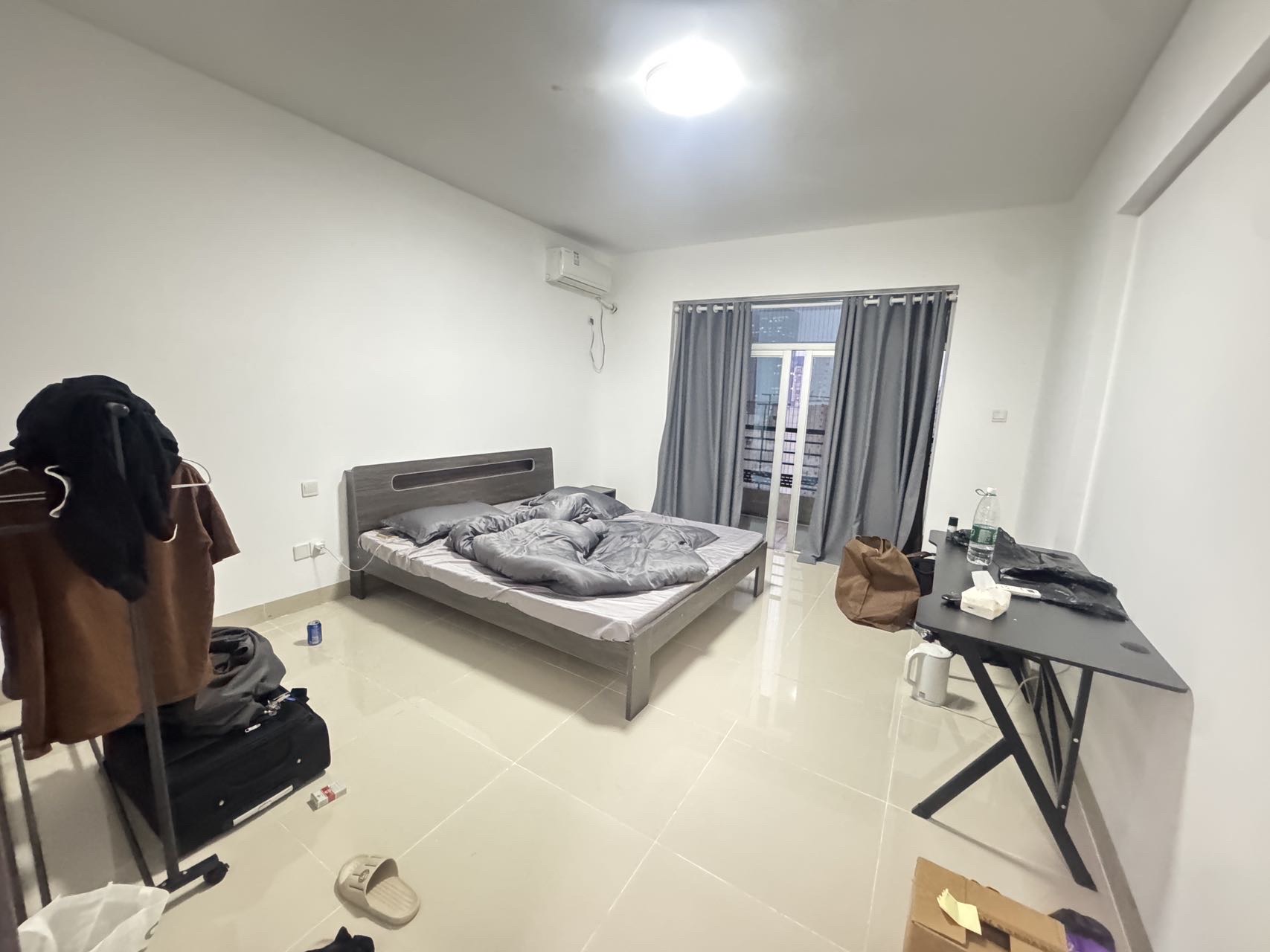 和谐家园(锦和广场) 6室3厅4卫 318.0万 和谐家园(锦和广场) 6室3厅4卫 318.0万客厅