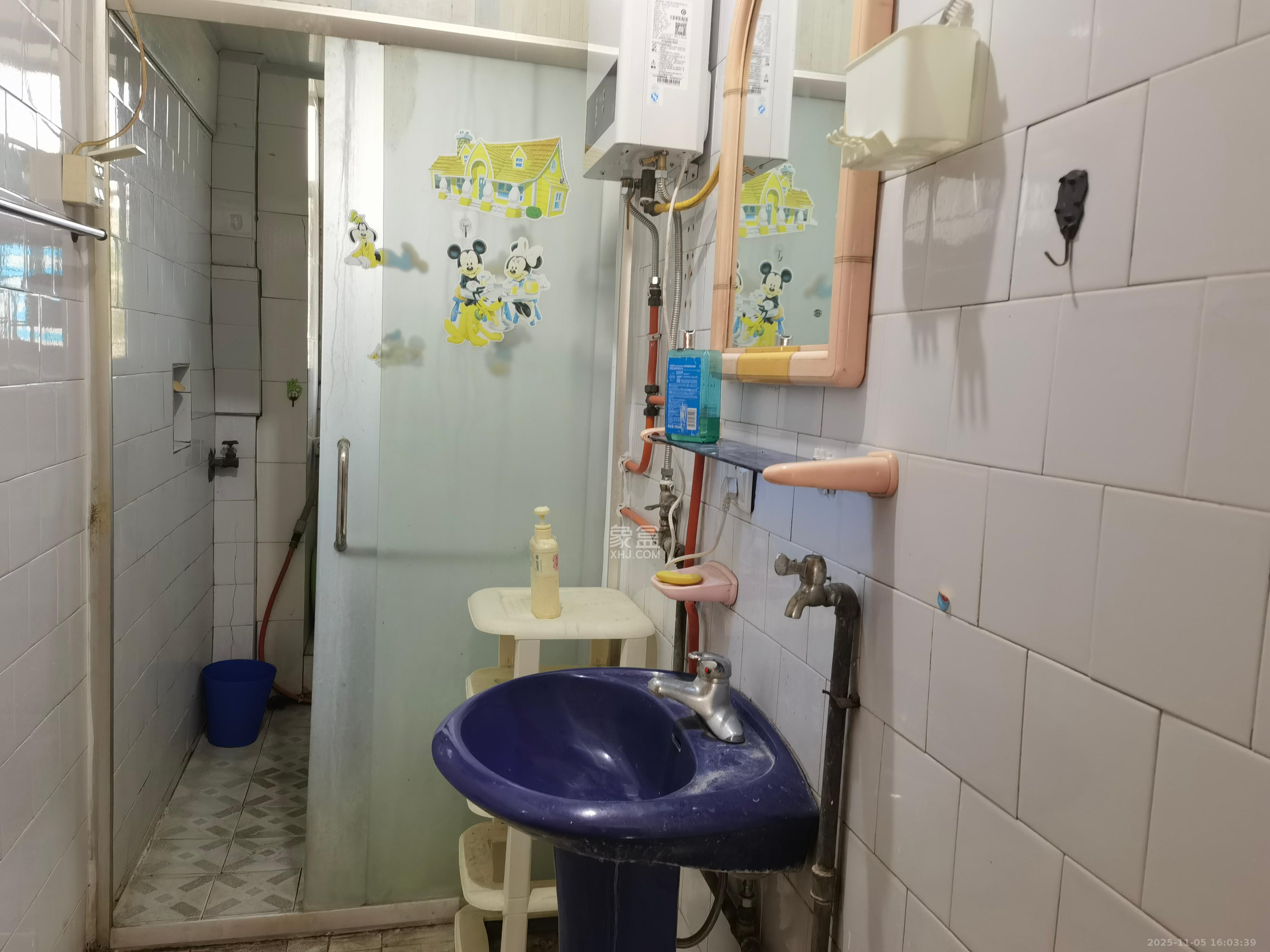 省水院宿舍 3室1厅1卫 2300.0元/月 省水院宿舍 3室1厅1卫 2300.0元/月室内图