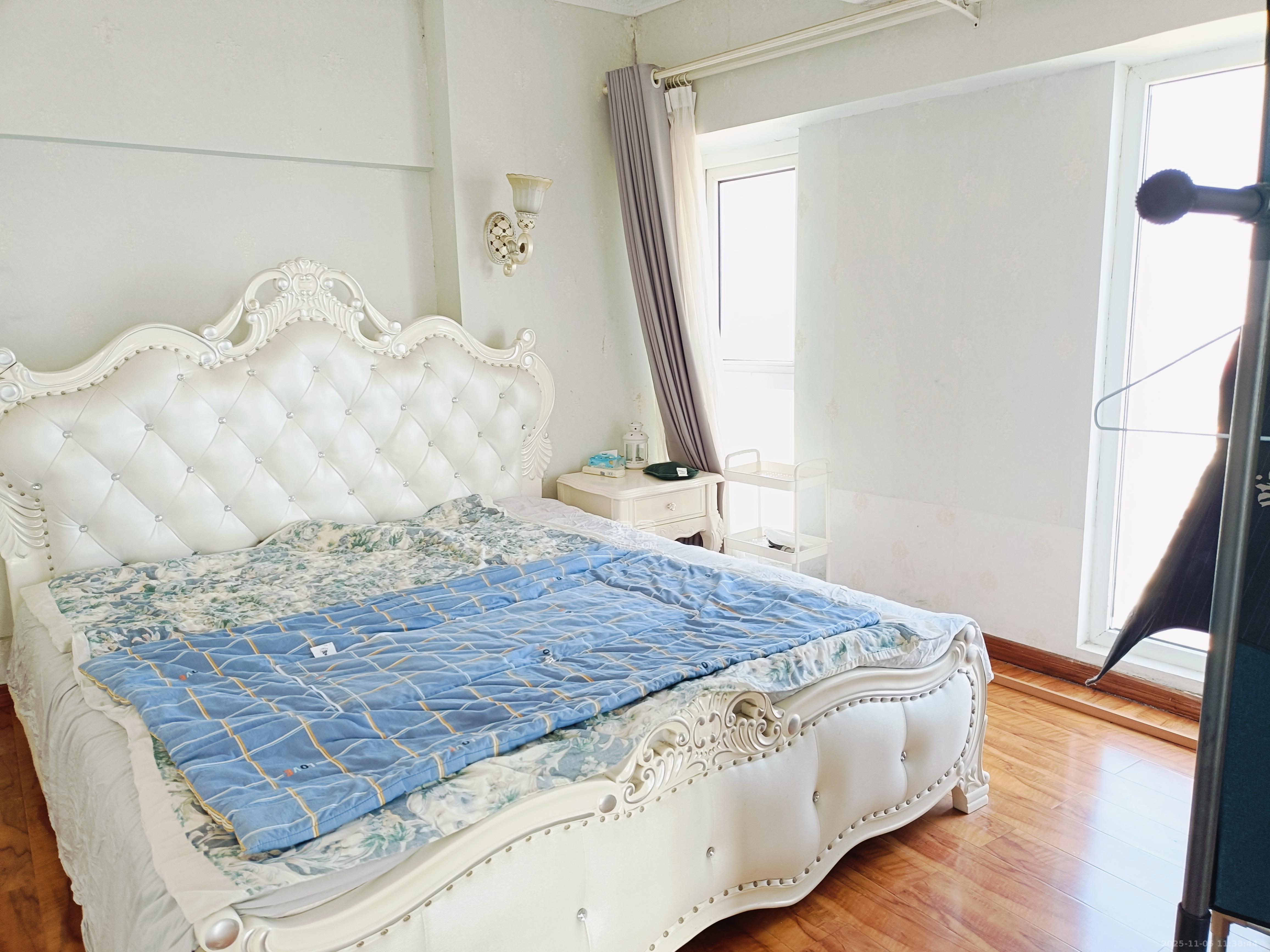 鸥波港湾  1室1厅1卫    2000.0元/月室内图