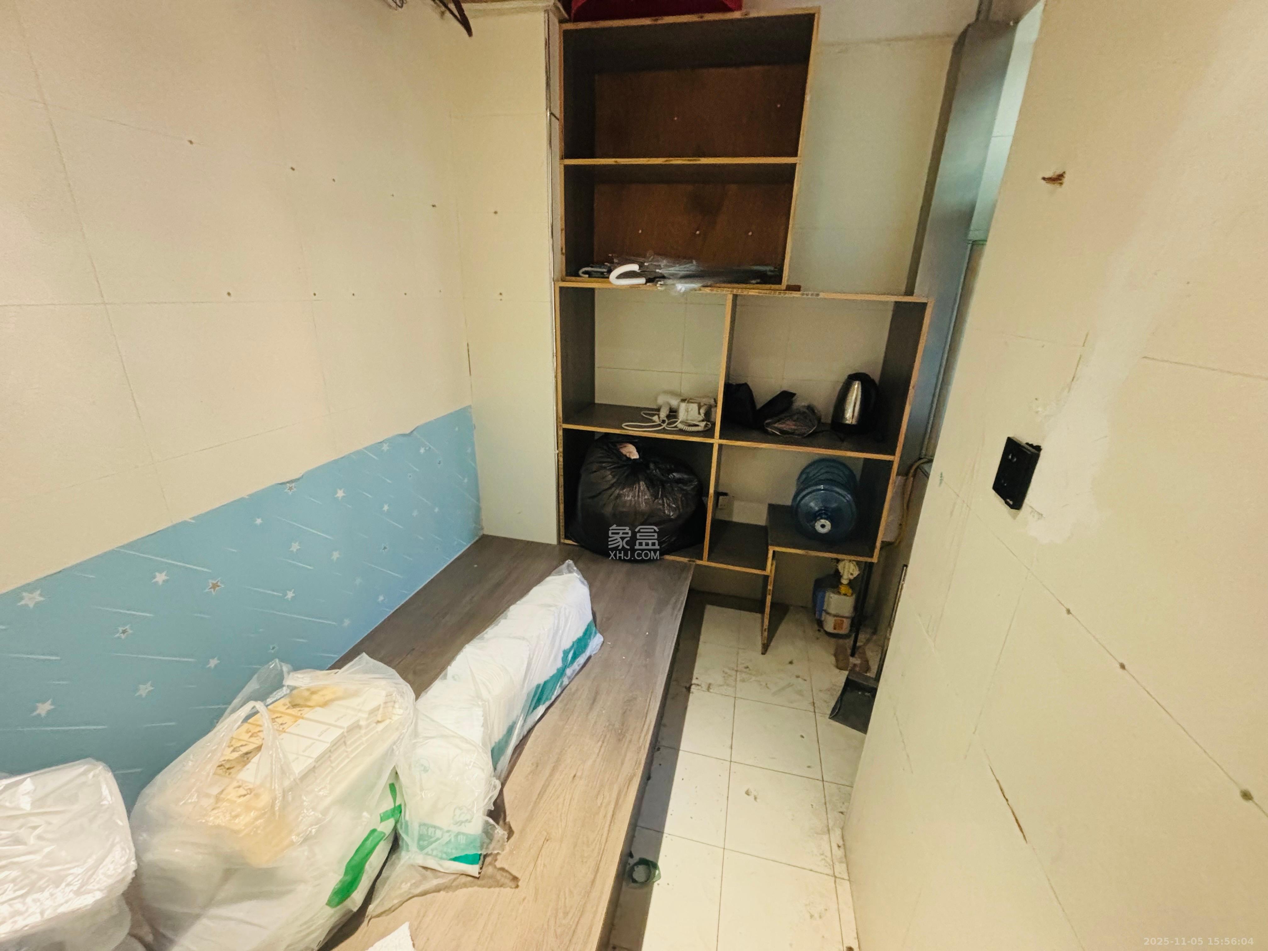 王府井公寓(福源公寓) 4室1厅1卫 6000.0元/月 王府井公寓(福源公寓) 4室1厅1卫 6000.0元/月室内图