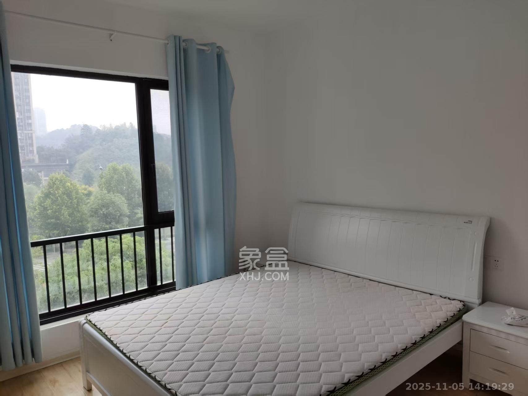 晟通牡丹舸  3室2厅2卫    3900.0元/月室内图