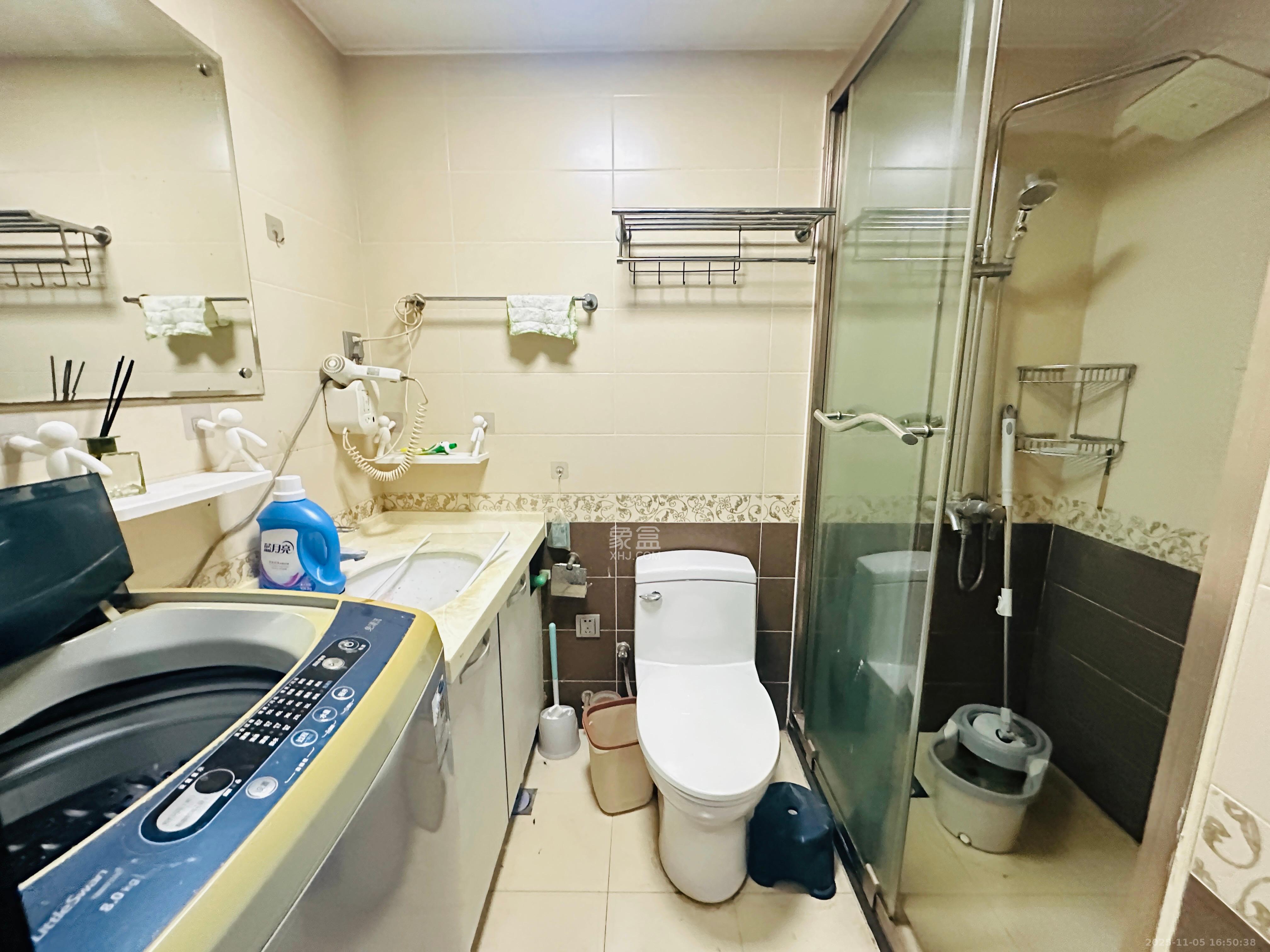 摩天一号 1室1厅1卫 2000.0元/月 摩天一号 1室1厅1卫 2000.0元/月室内图