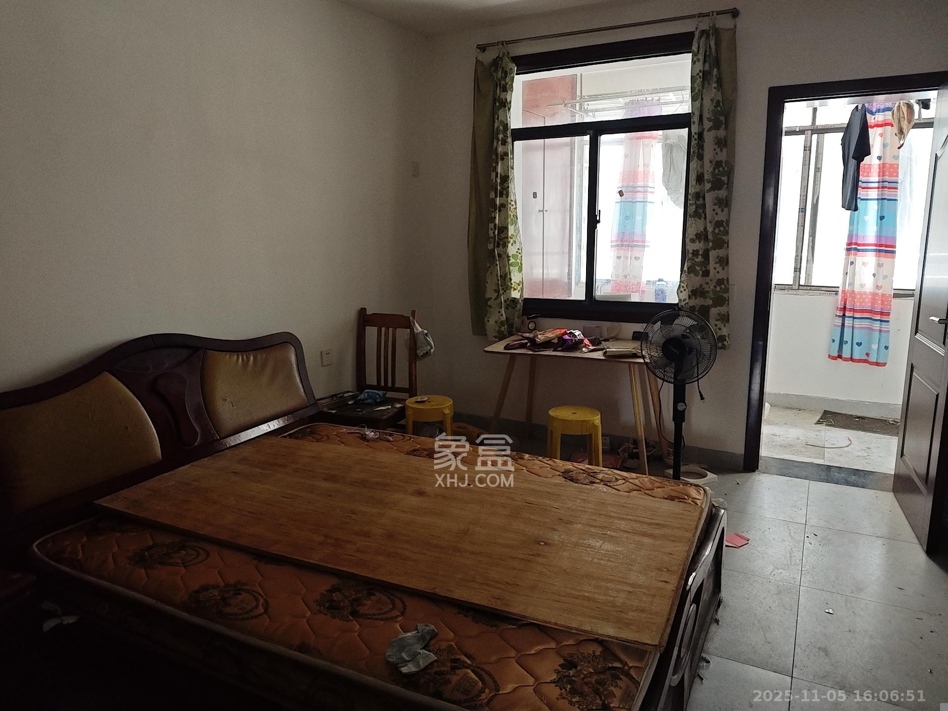 解放四村石子冲 1室0厅0卫 1400.0元/月 解放四村石子冲 1室0厅0卫 1400.0元/月室内图