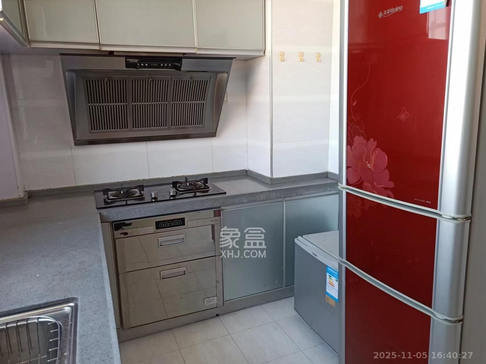 恒盛世家 4室2厅2卫 3200.0元/月 恒盛世家 4室2厅2卫 3200.0元/月室内图