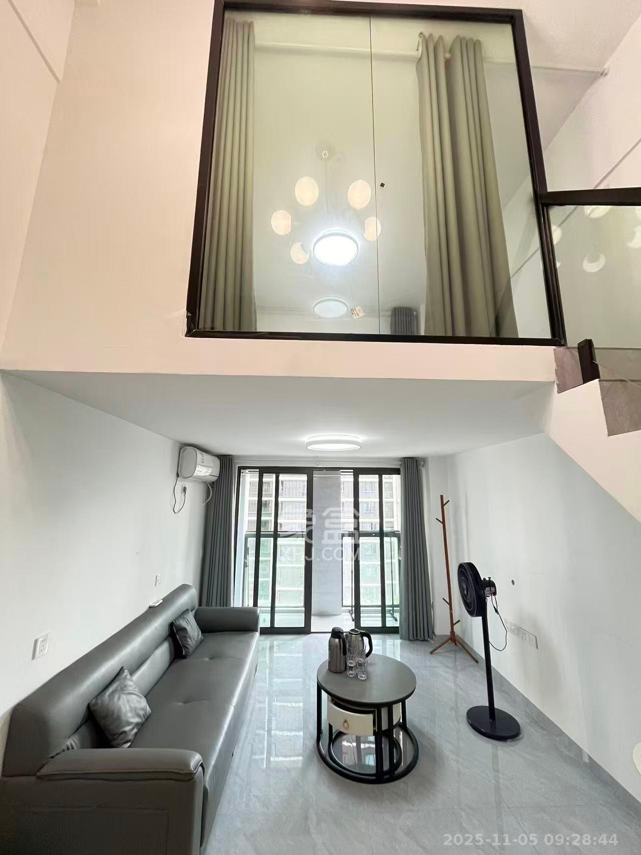 中交广场公寓  2室1厅1卫    2000.0元/月