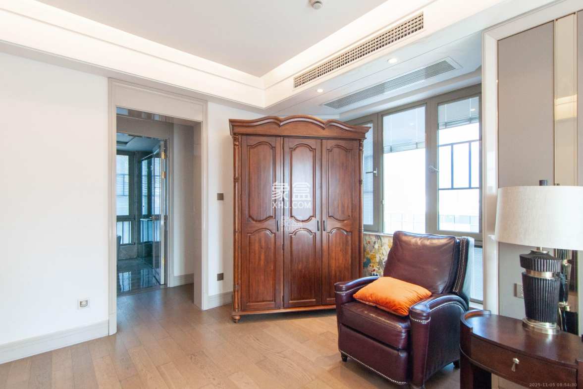 梅溪湖金茂府(金茂广场)(金茂览秀城) 5室2厅3卫 12000.0元/月 梅溪湖金茂府(金茂广场)(金茂览秀城) 5室2厅3卫 12000.0元/月室内图