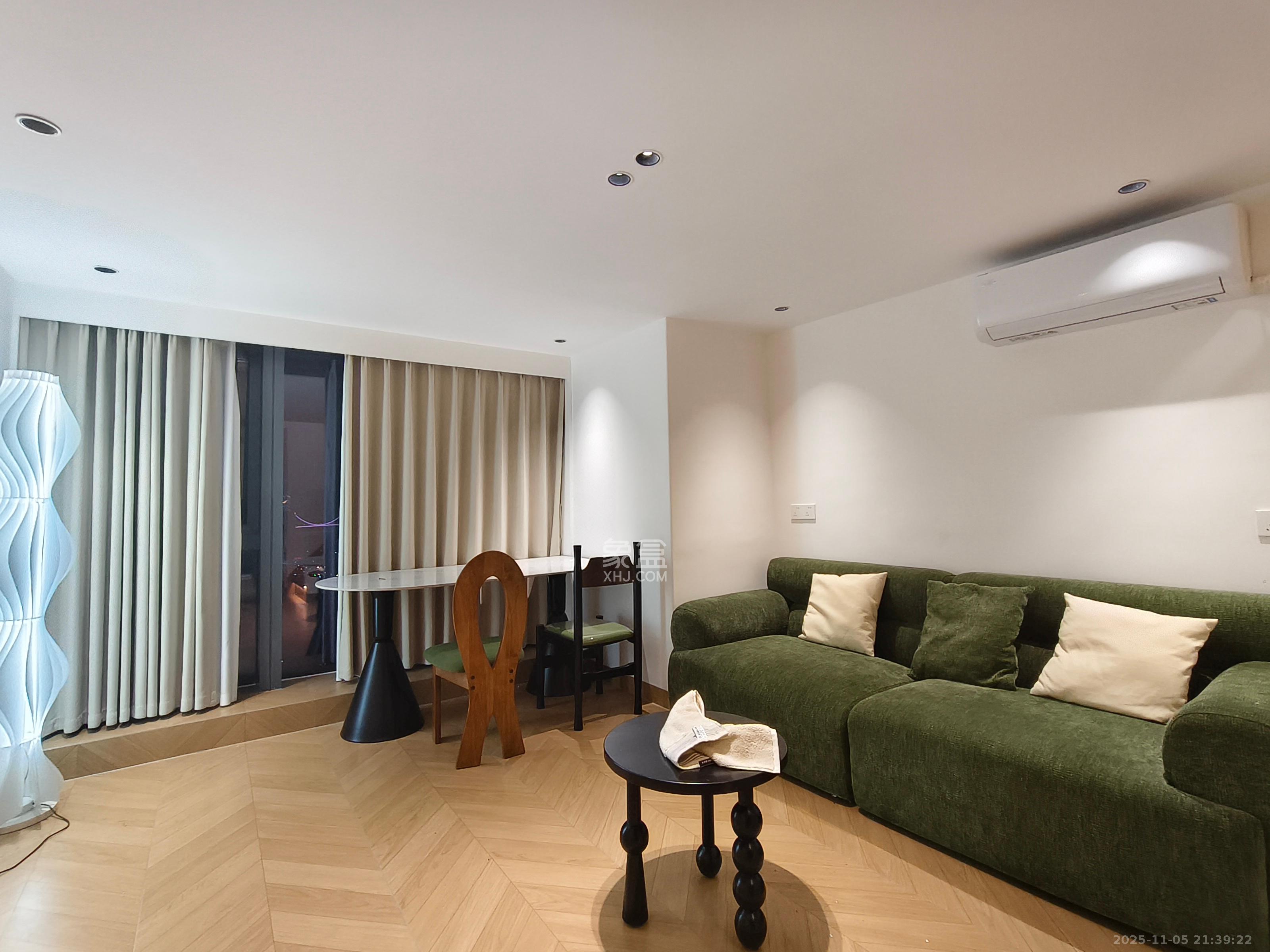 卓越中寰 2室1厅1卫 2800.0元/月 卓越中寰 2室1厅1卫 2800.0元/月室内图