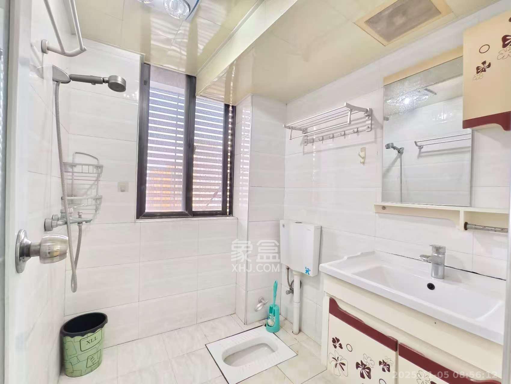 麓江春  2室2厅1卫    2700.0元/月室内图