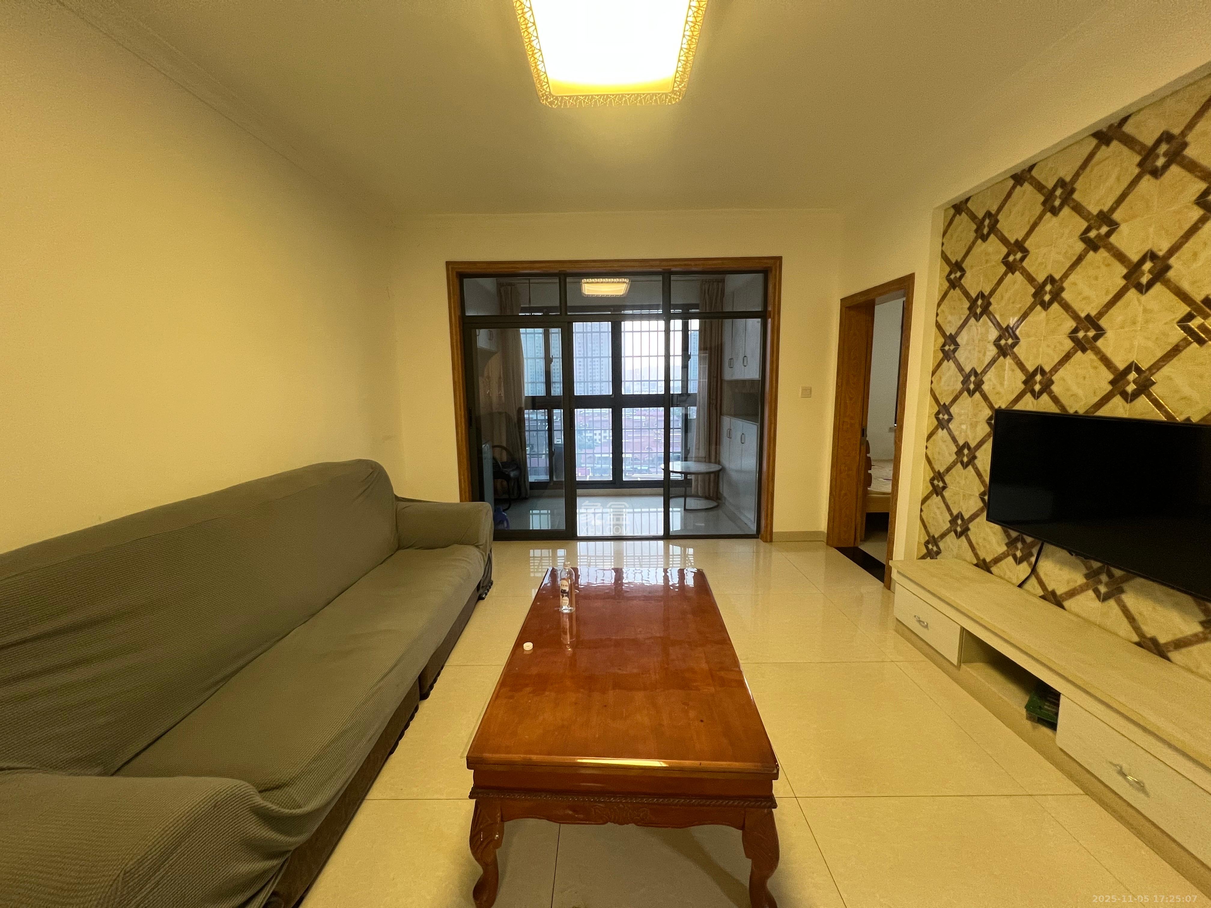 观沙嘉园  1室0厅0卫    2000.0元/月