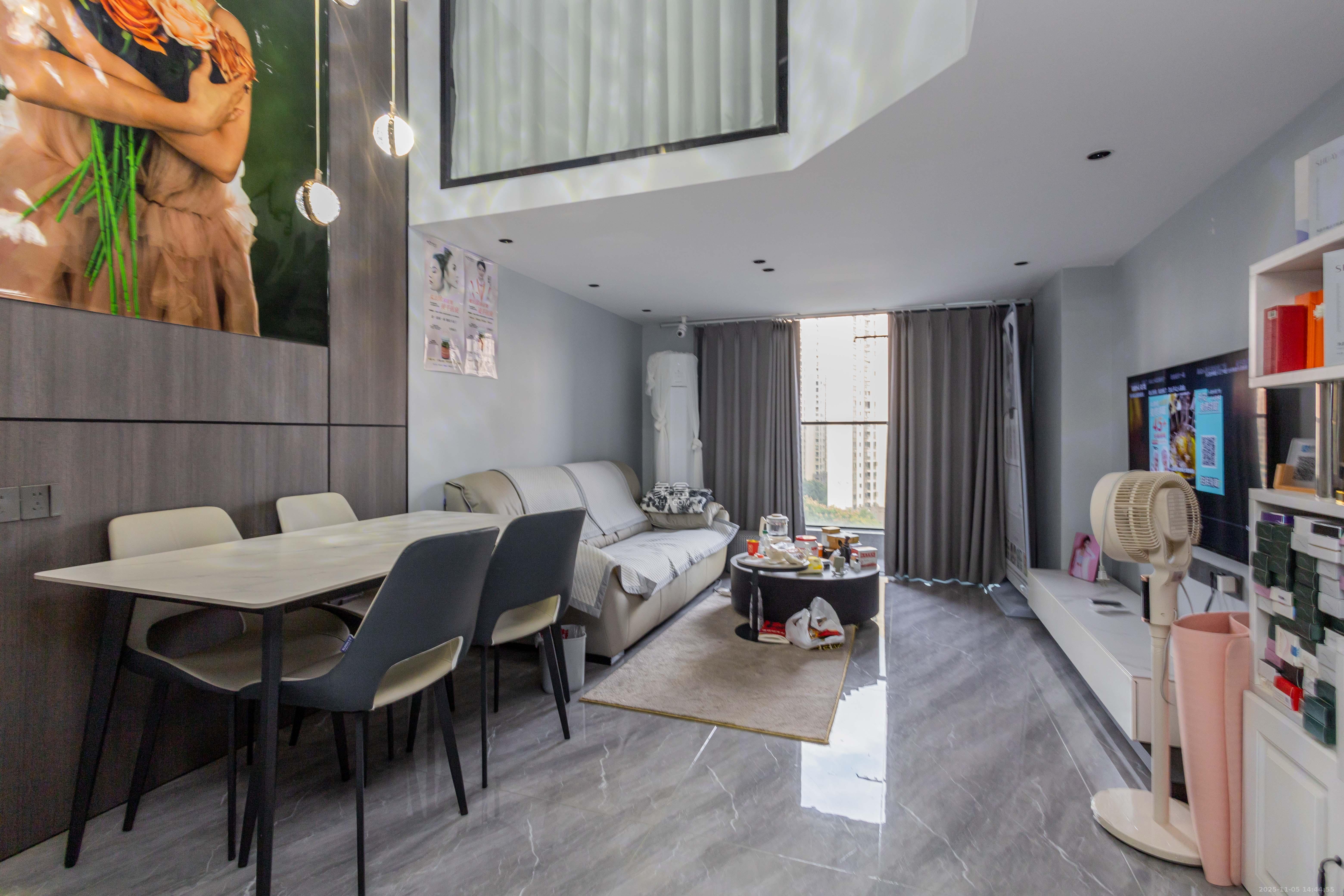 旺德府万象时代 1室0厅0卫 62.0万 旺德府万象时代 1室0厅0卫 62.0万客厅