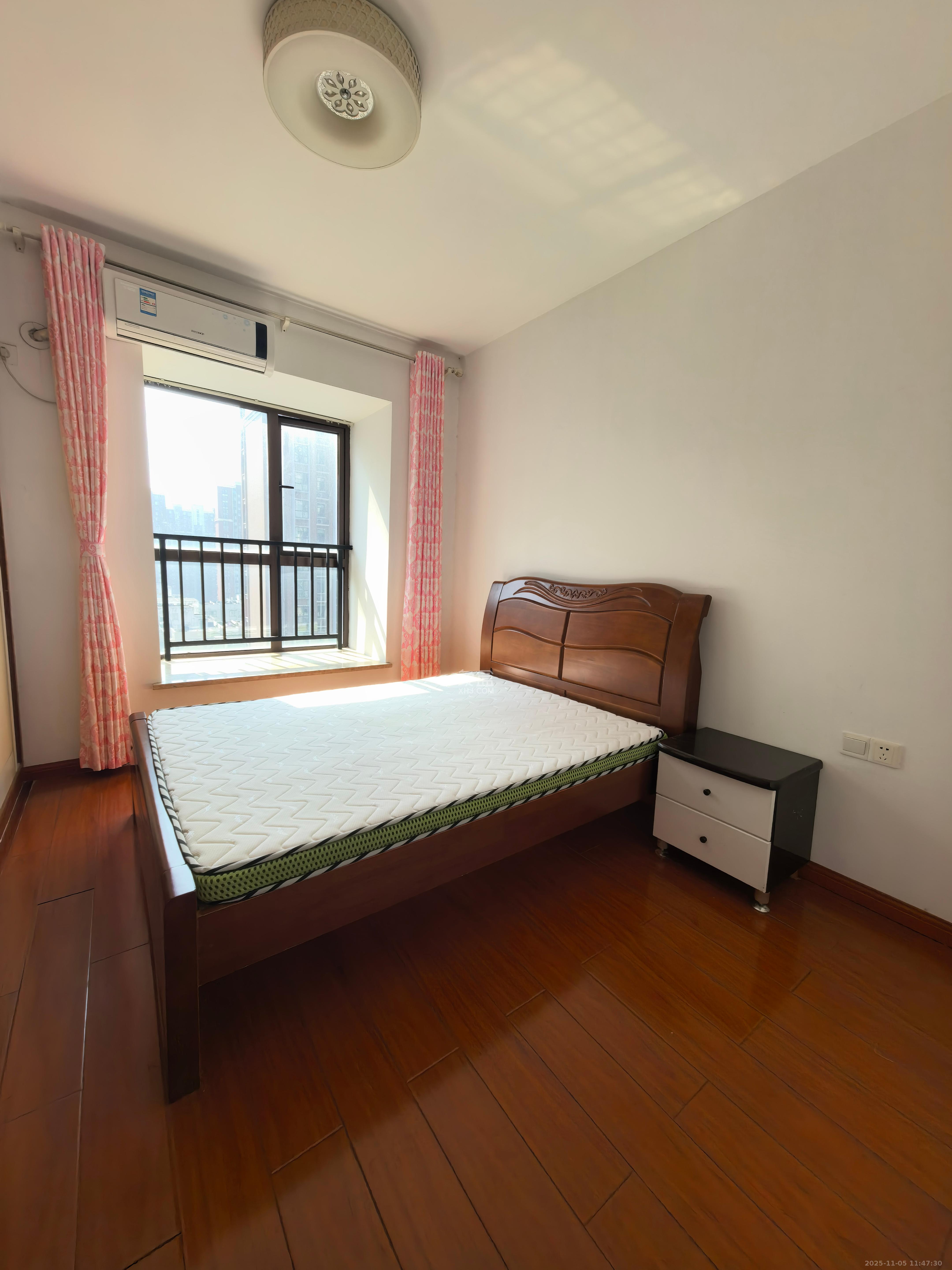 水岸世景 3室1厅1卫 1800.0元/月 水岸世景 3室1厅1卫 1800.0元/月室内图