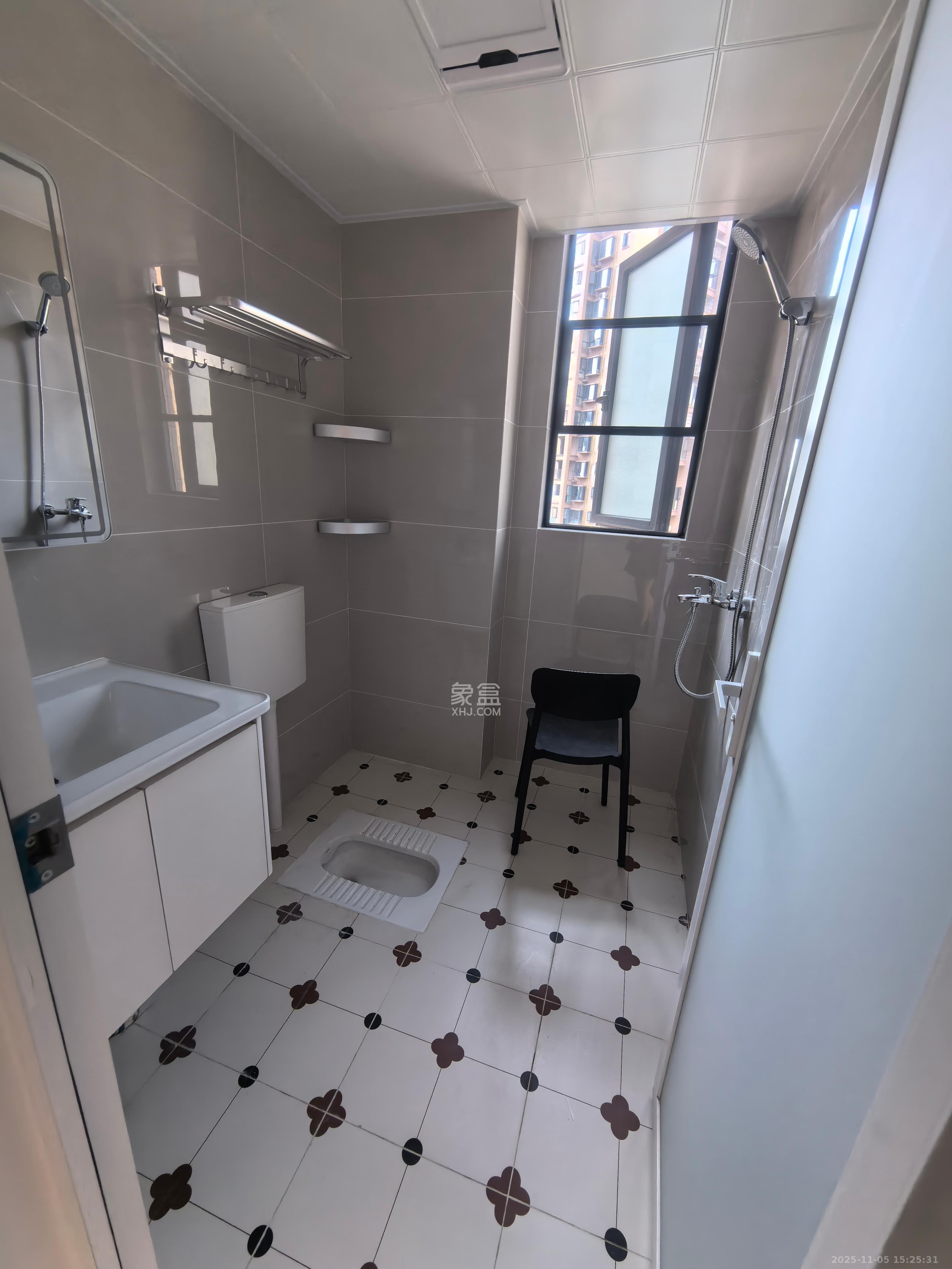 邦盛水岸御园  2室1厅1卫    1800.0元/月室内图