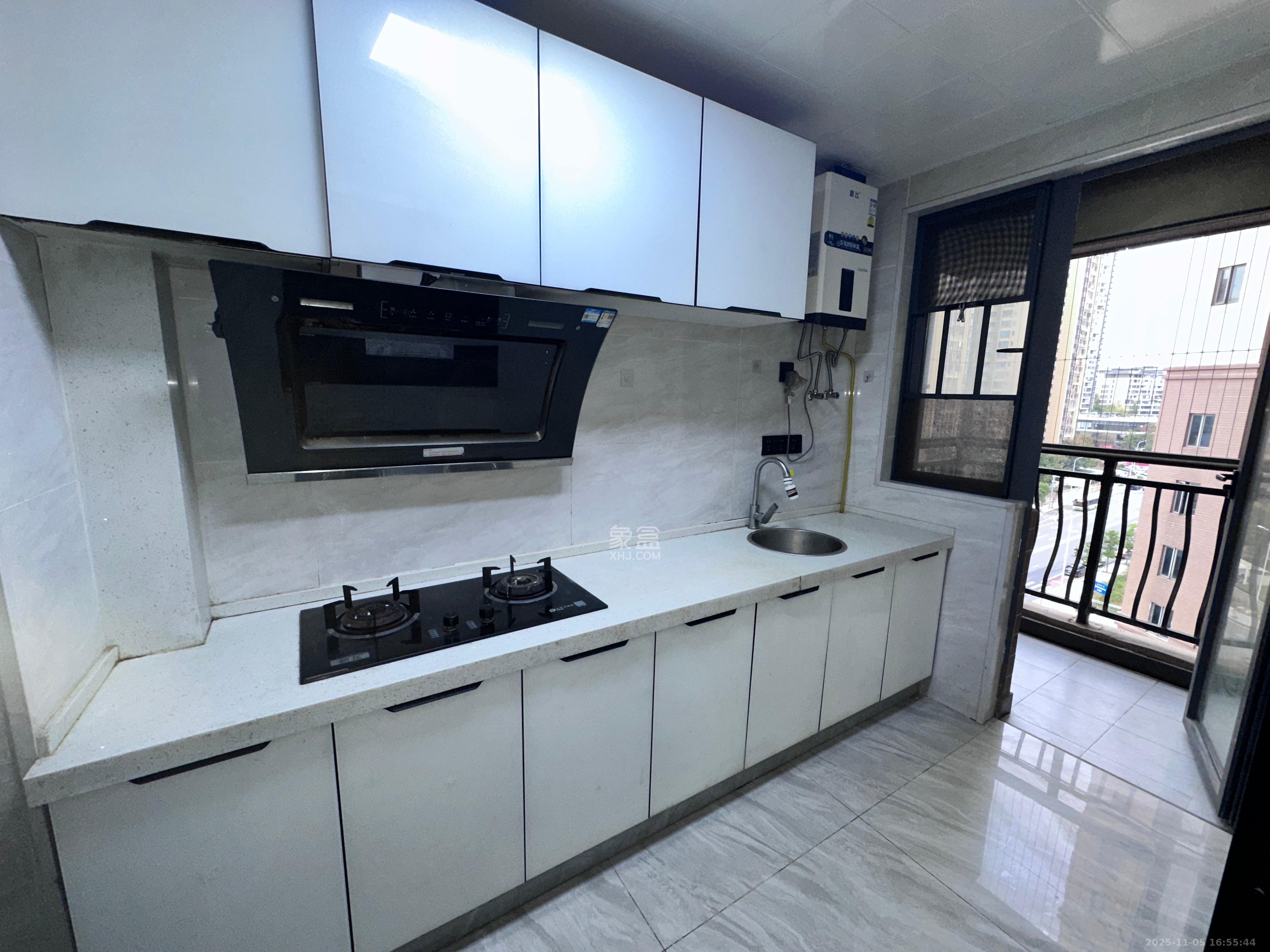 碧桂园南城首府(东宸林海) 3室2厅2卫 2000.0元/月 碧桂园南城首府(东宸林海) 3室2厅2卫 2000.0元/月室内图