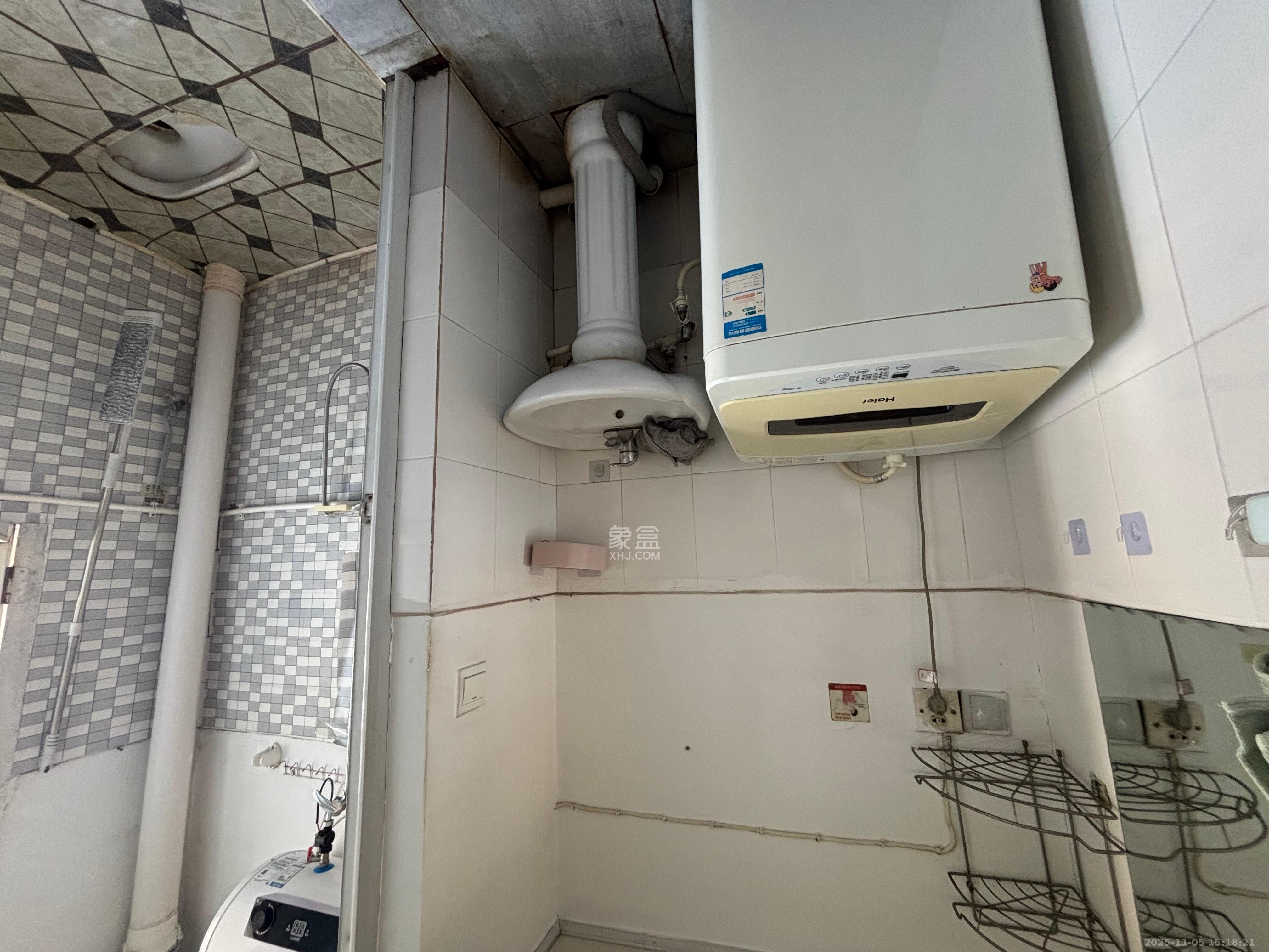 长坡社区  1室1厅1卫    1300.0元/月室内图