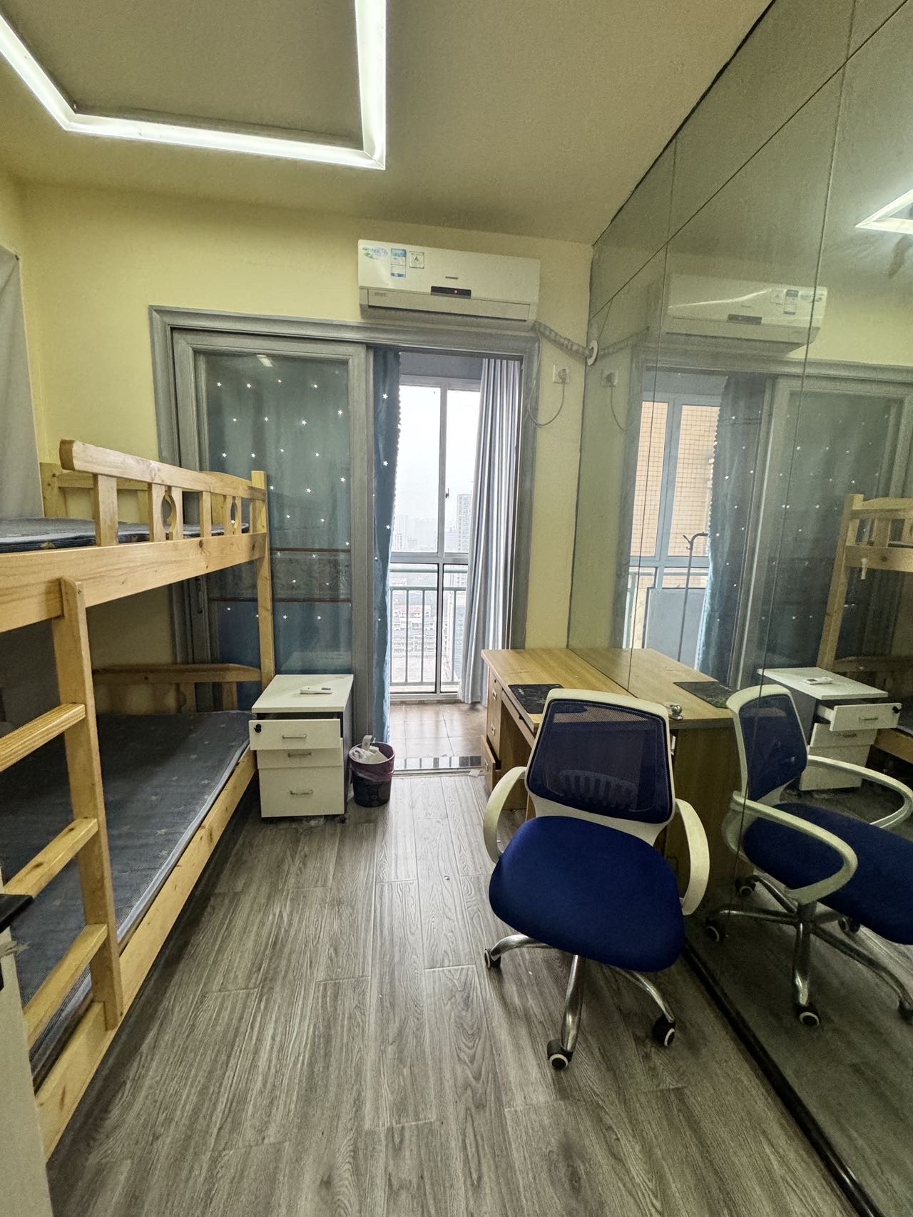 仁济新村  5室2厅2卫    3200.0元/月室内图