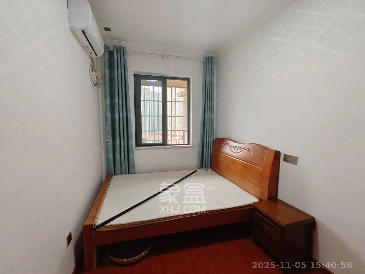 洋湖时代  4室2厅2卫    2800.0元/月室内图