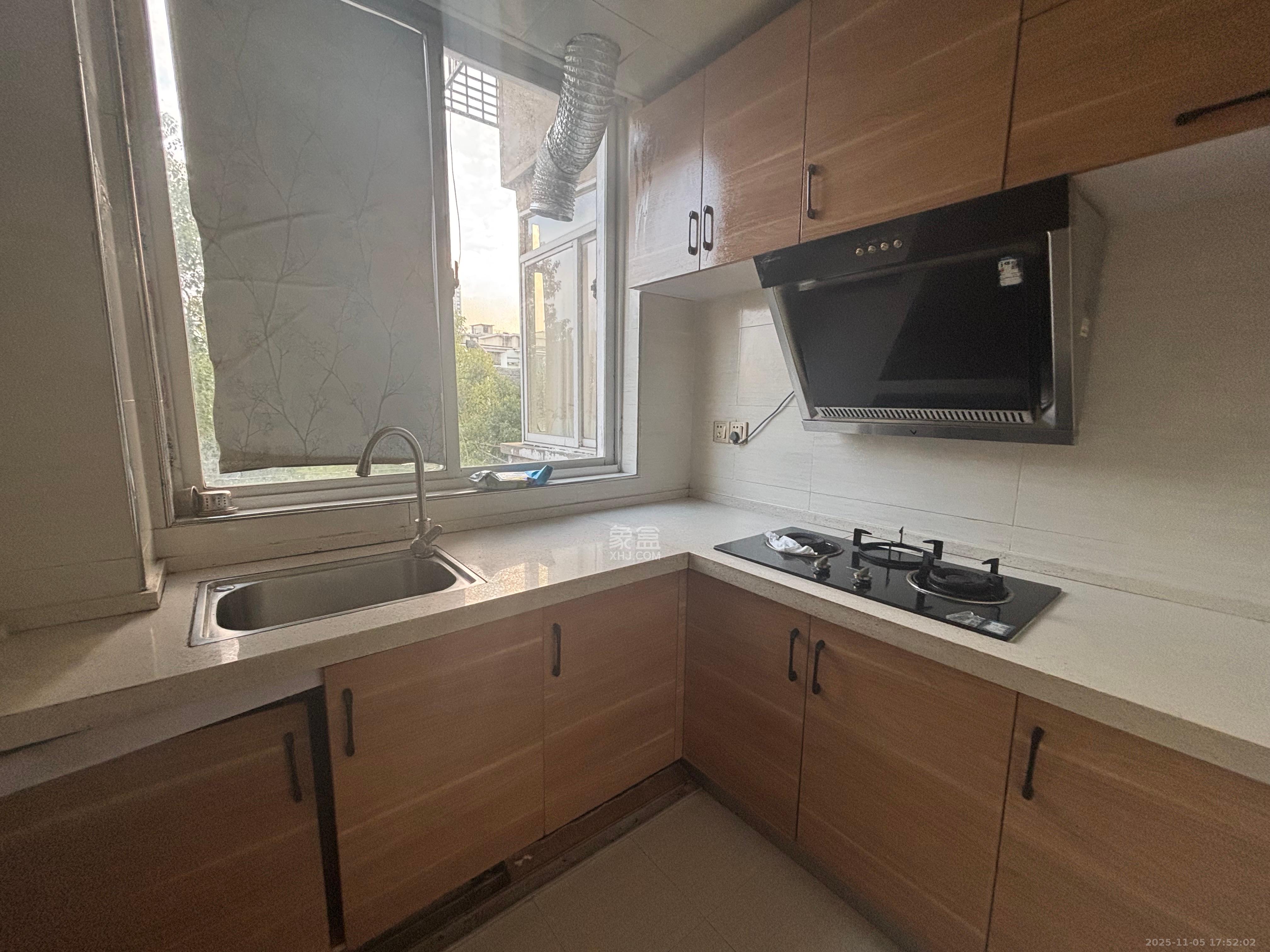 桂花二村  2室1厅1卫    1600.0元/月室内图