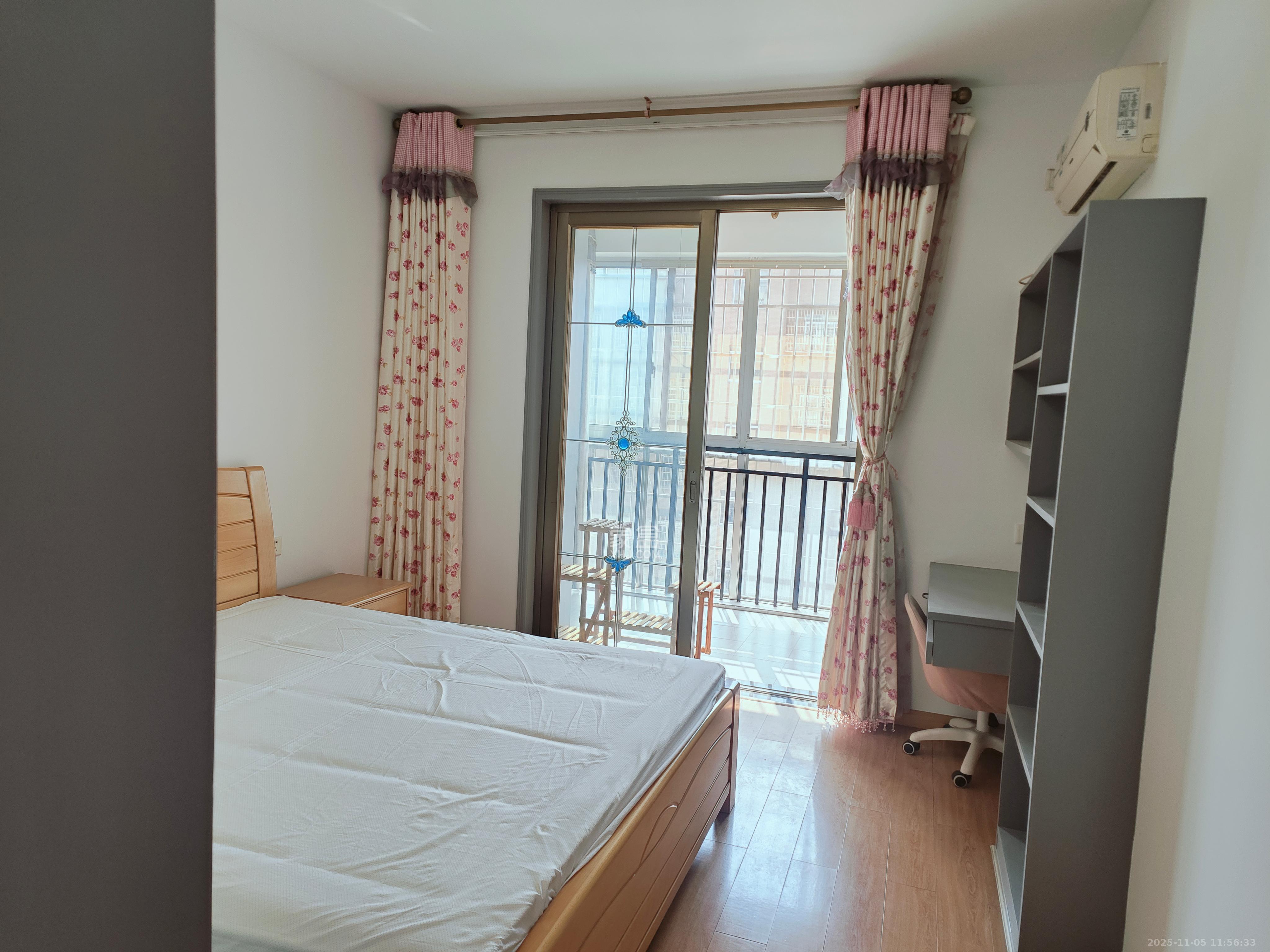 先锋新宇 3室2厅2卫 2100.0元/月 先锋新宇 3室2厅2卫 2100.0元/月室内图