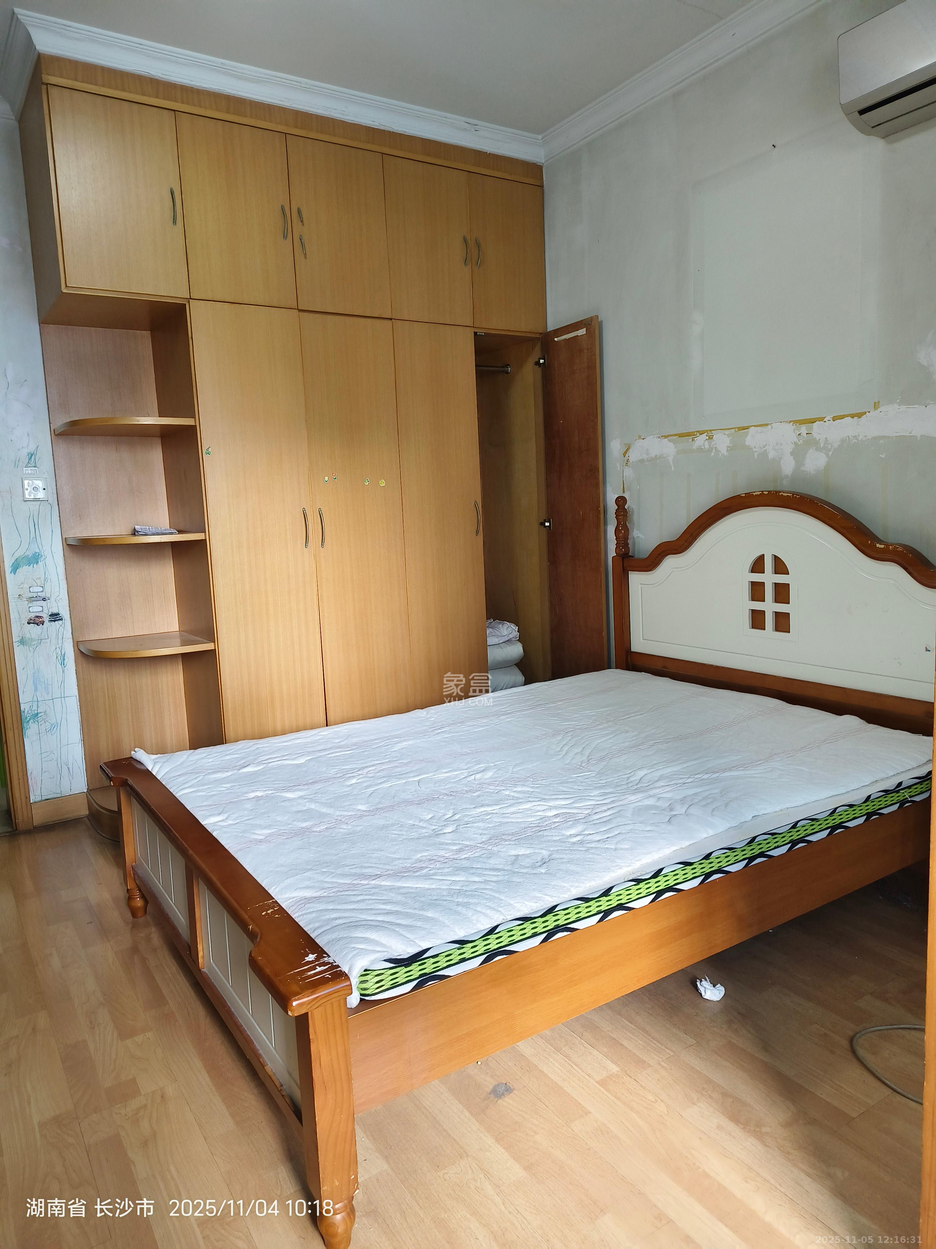 南方宿舍  2室1厅1卫    1300.0元/月室内图