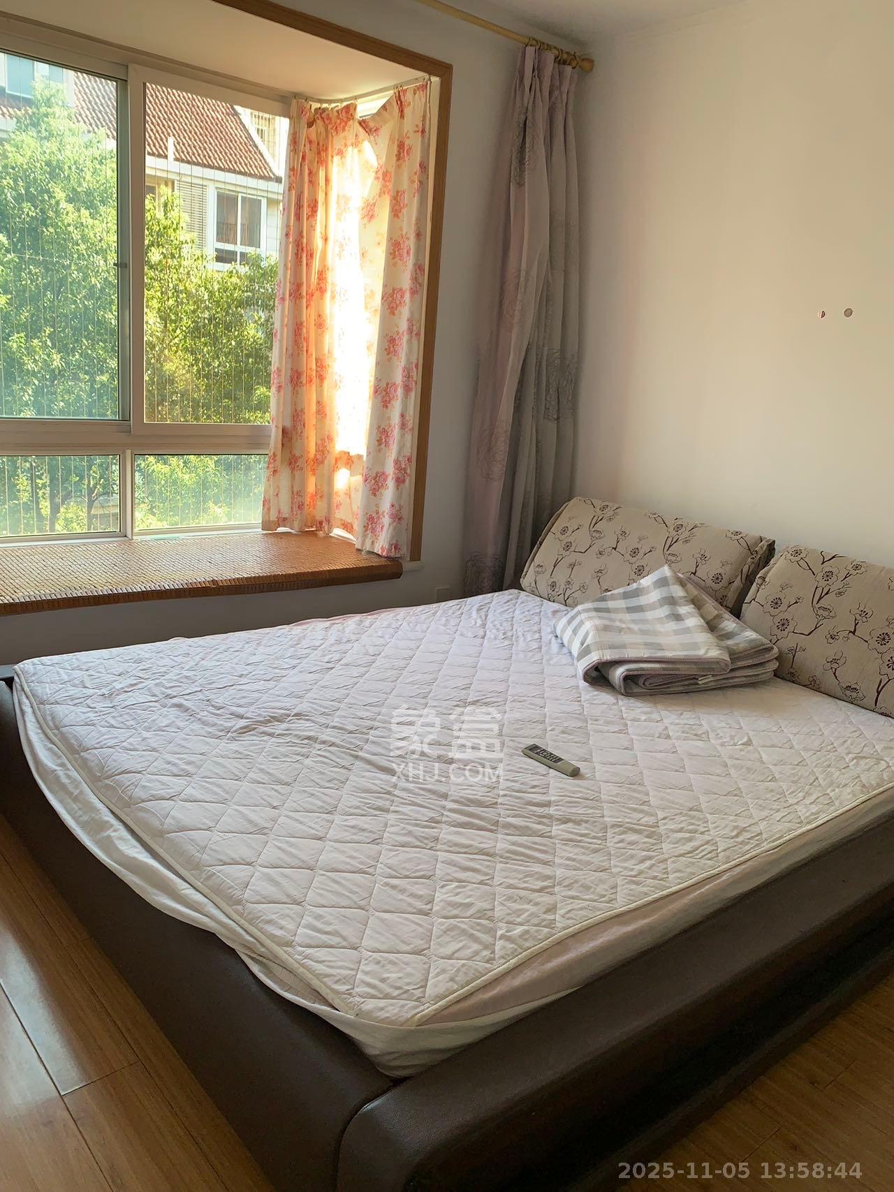 枫华府第  2室1厅1卫    1400.0元/月室内图