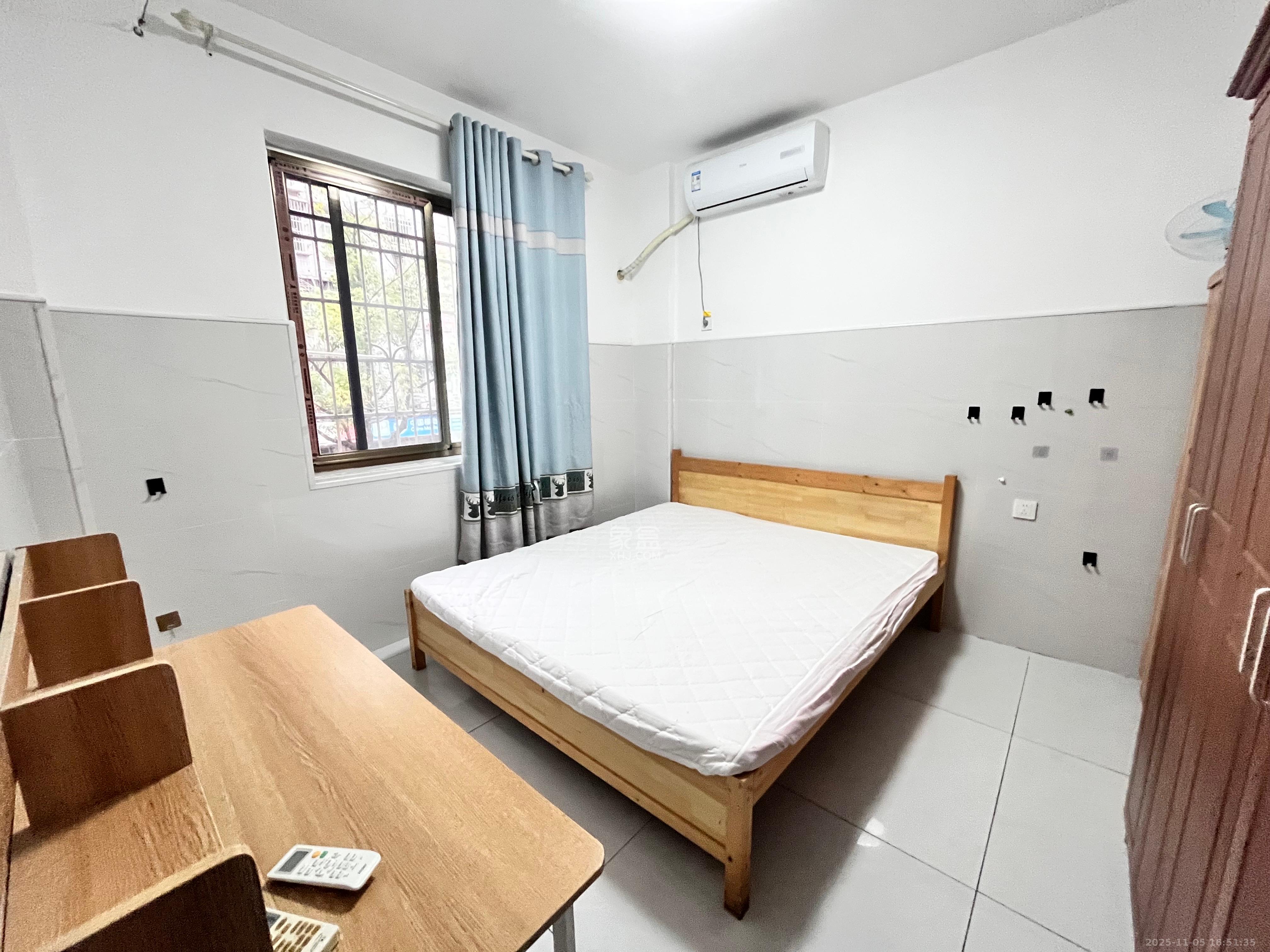 扬帆小区 1室1厅1卫 1400.0元/月 扬帆小区 1室1厅1卫 1400.0元/月室内图