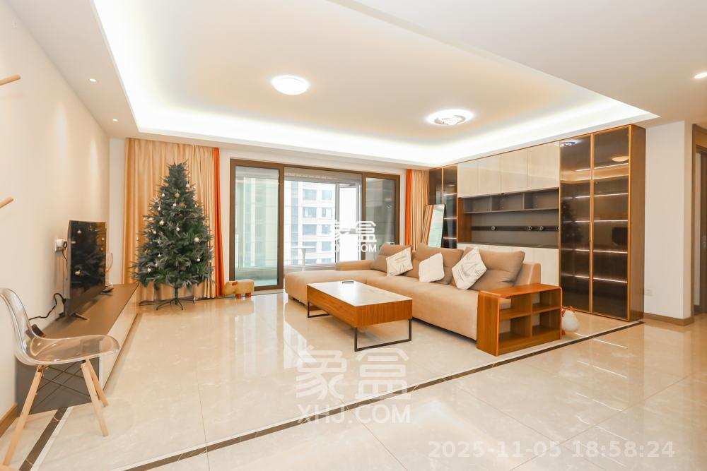 龙湖铂金中心(龙湖春江郦城) 3室2厅2卫 5000.0元/月 龙湖铂金中心(龙湖春江郦城) 3室2厅2卫 5000.0元/月室内图