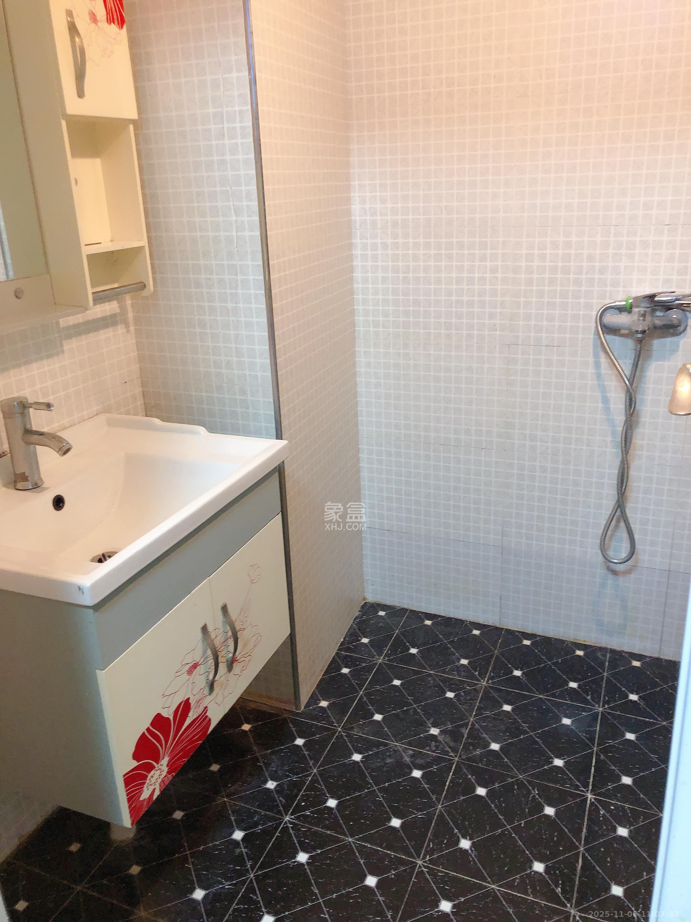 上峰苑（兰亭玥岛）  1室0厅1卫    1500.0元/月室内图