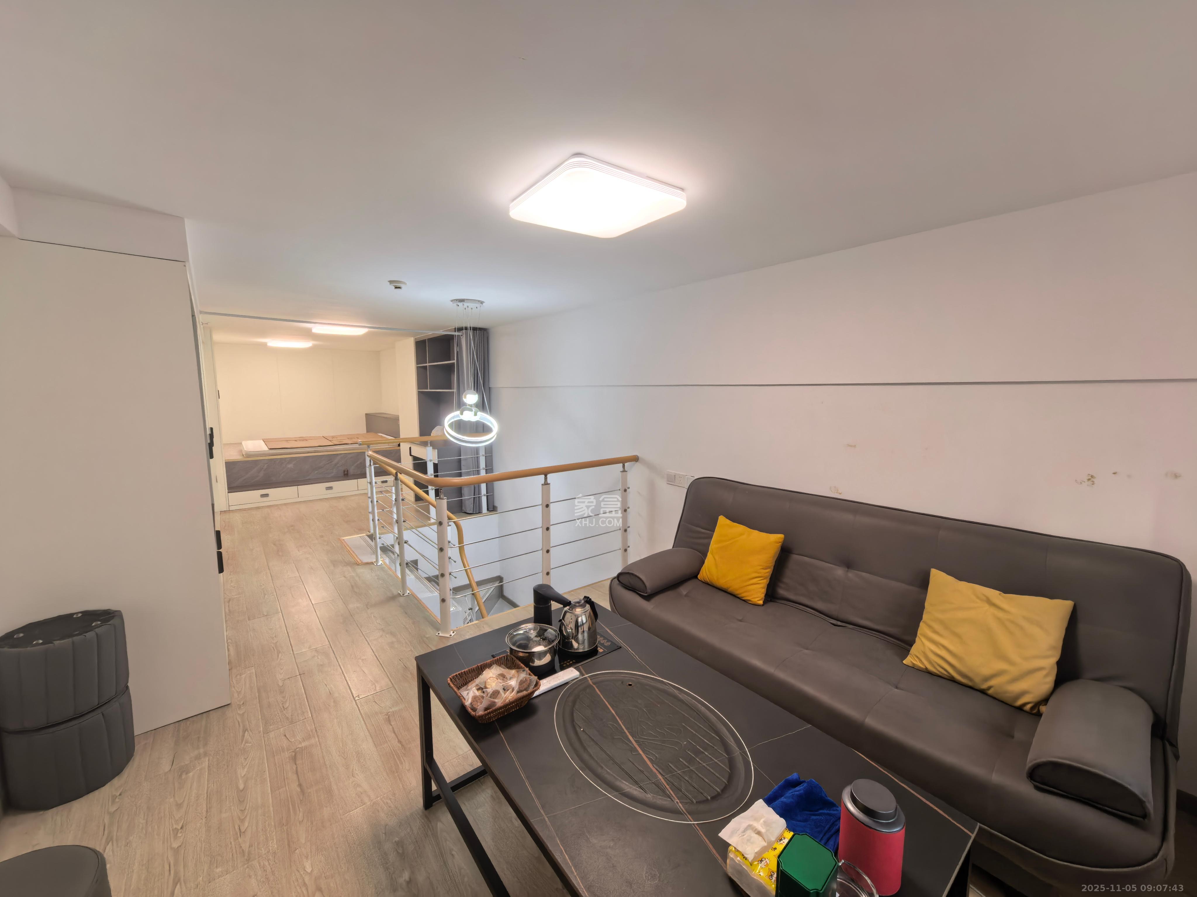 中交广场公寓  1室1厅1卫    2200.0元/月室内图