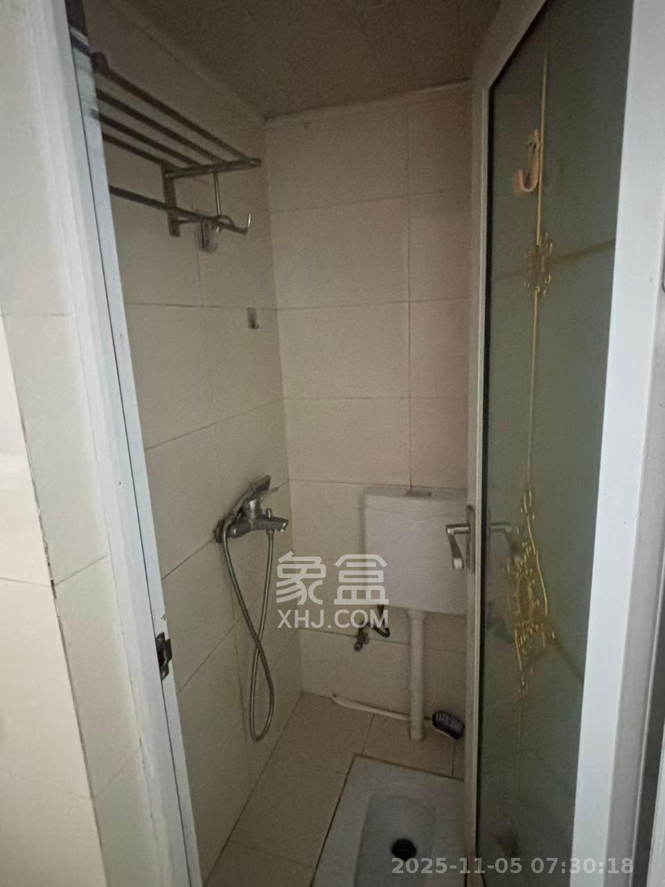 御景龙城 1室1厅1卫 800.0元/月 御景龙城 1室1厅1卫 800.0元/月室内图