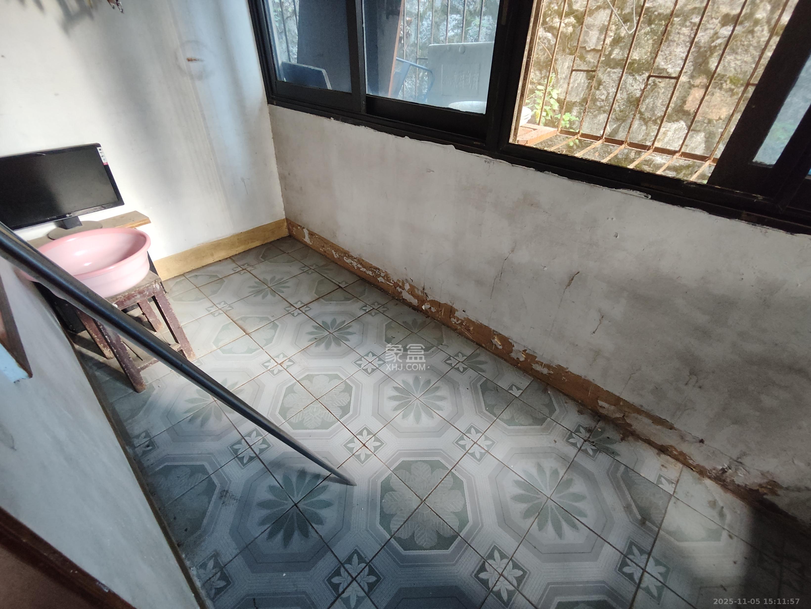 汽制宿舍  2室1厅1卫    1400.0元/月室内图