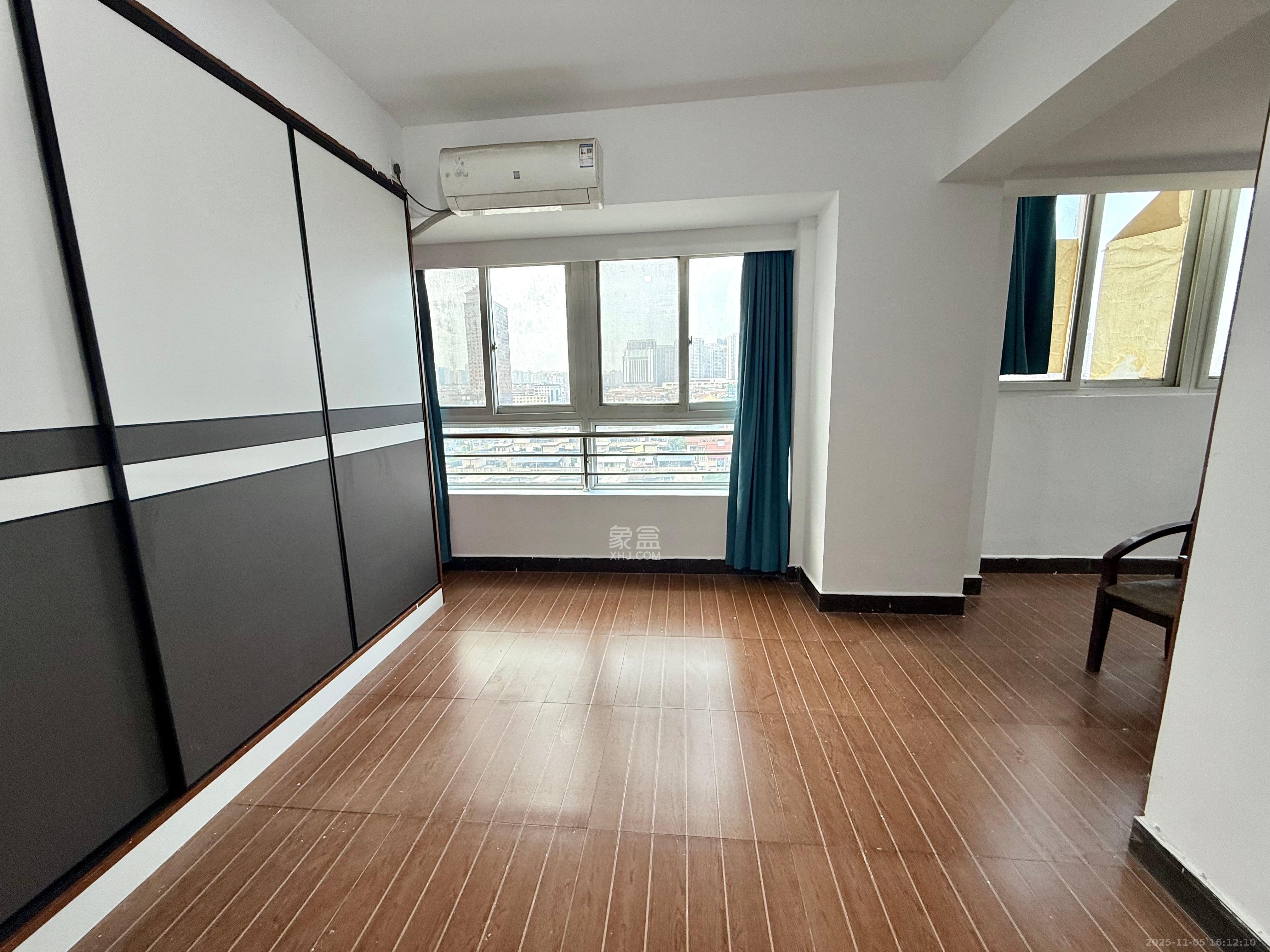 星蓝湾 3室2厅2卫 2600.0元/月 星蓝湾 3室2厅2卫 2600.0元/月室内图