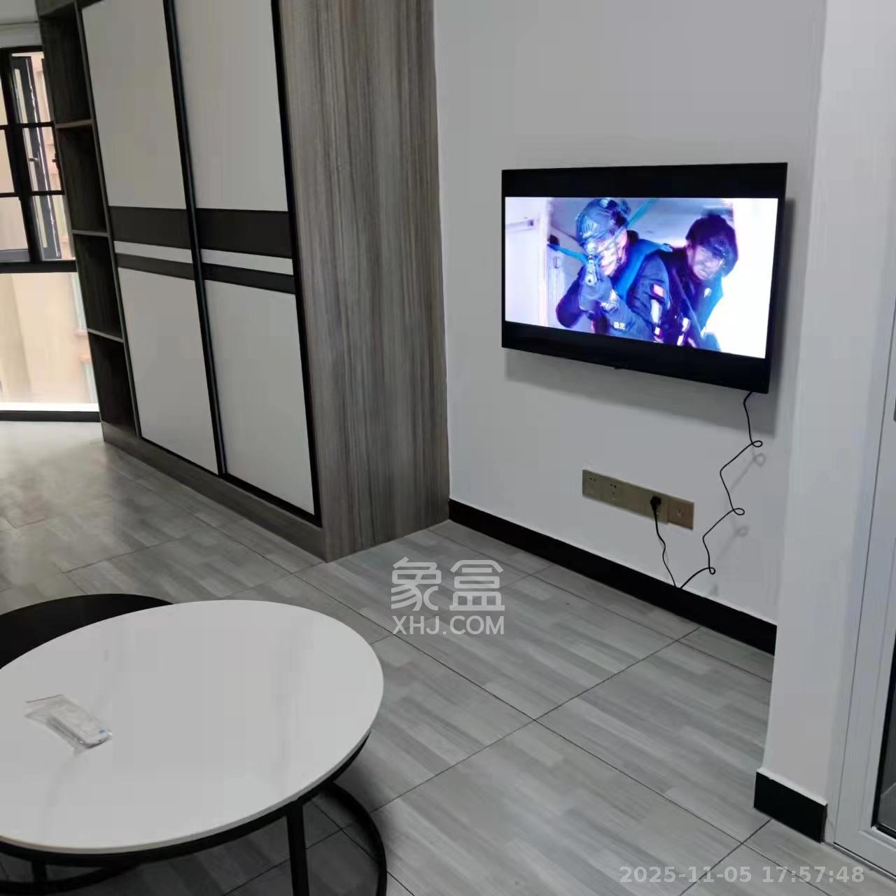 绿洲花园  1室1厅1卫    1800.0元/月室内图