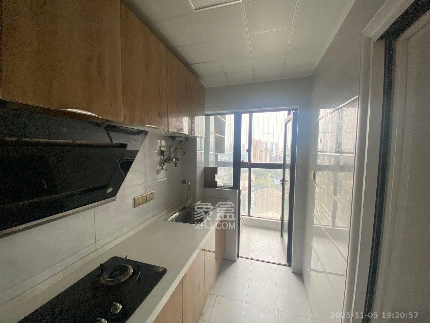 中建信和城 3室2厅2卫 3100.0元/月 中建信和城 3室2厅2卫 3100.0元/月室内图