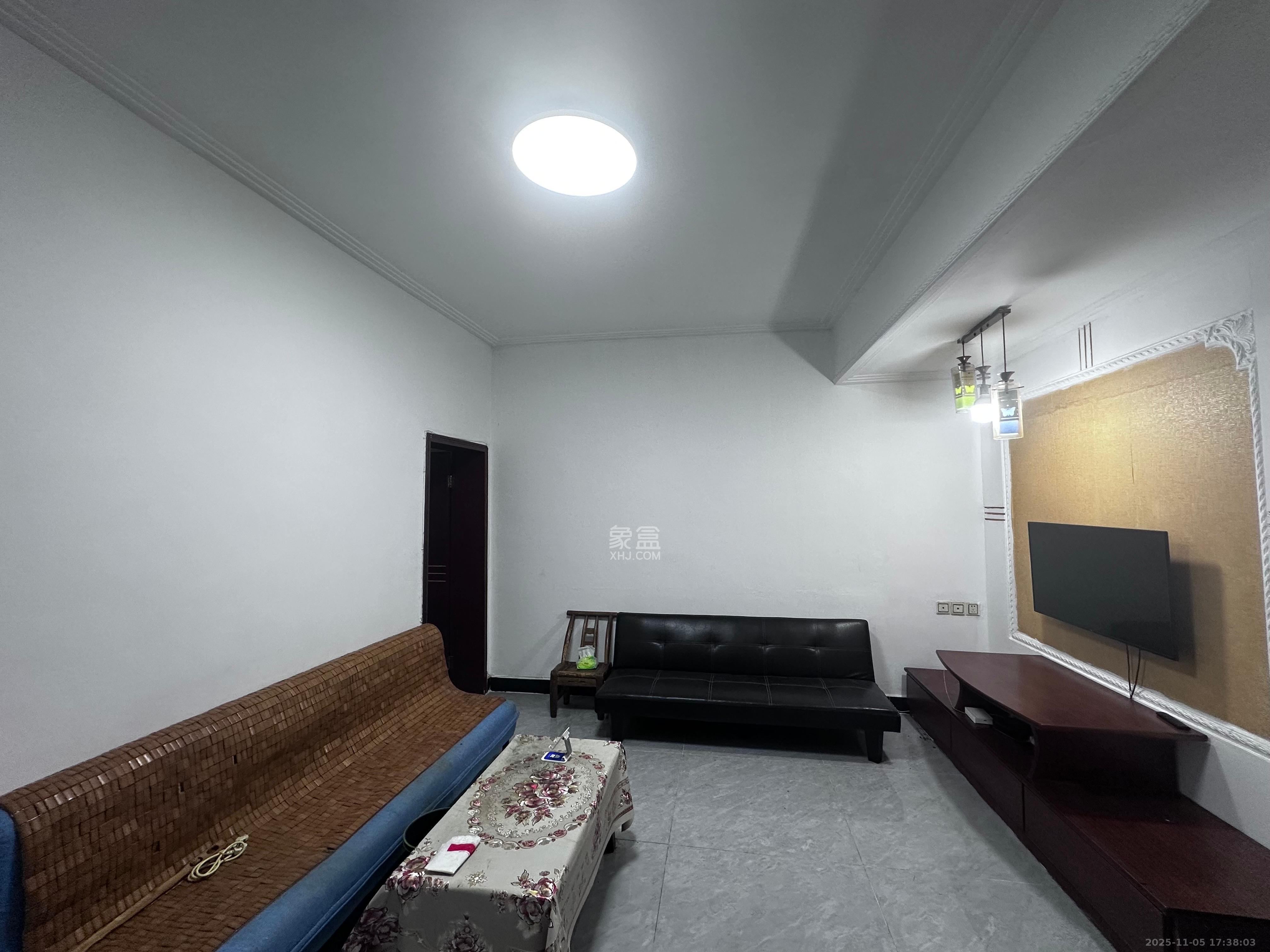 火星一片  2室2厅1卫    1300.0元/月室内图